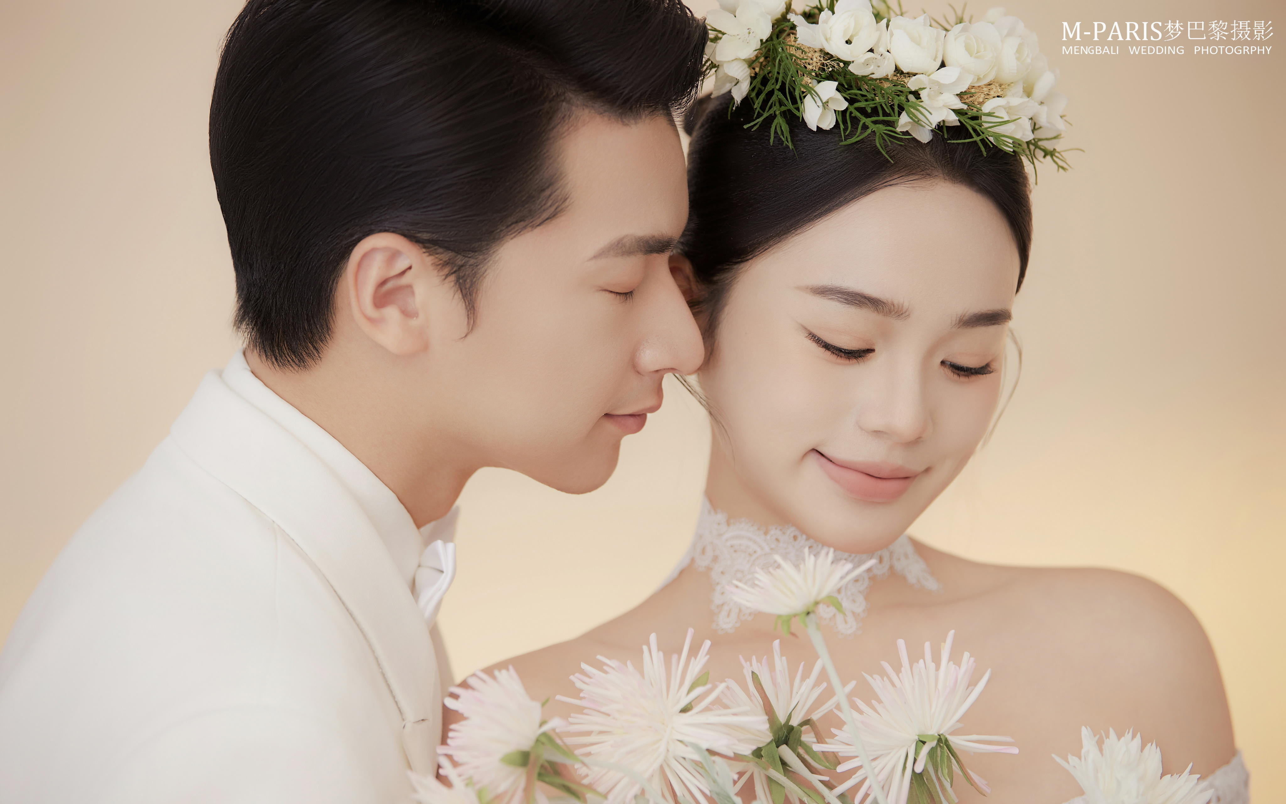 简约干净光影婚纱照