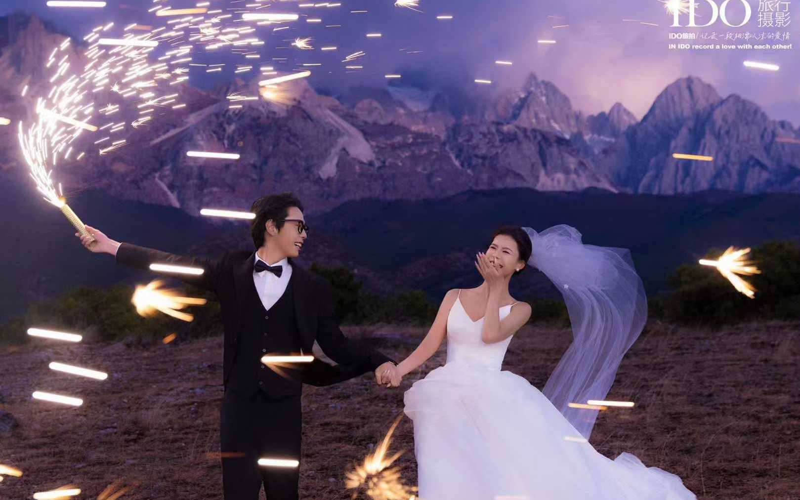 日照金山+夜景烟 花婚纱照