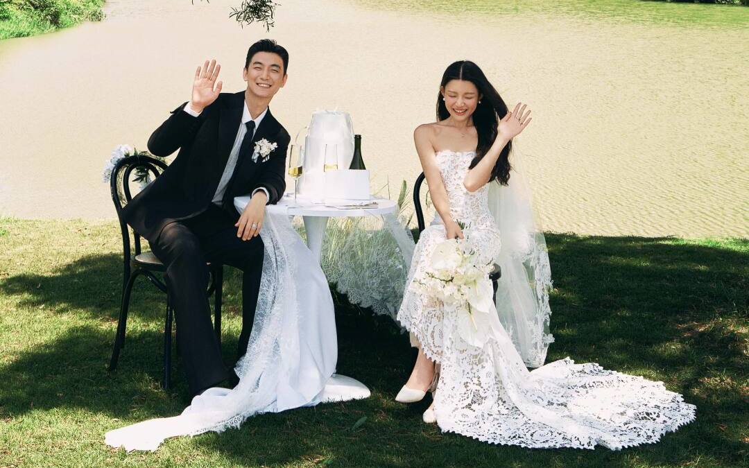 不爱端庄爱自由 难怪轻韩森系婚纱照这么火