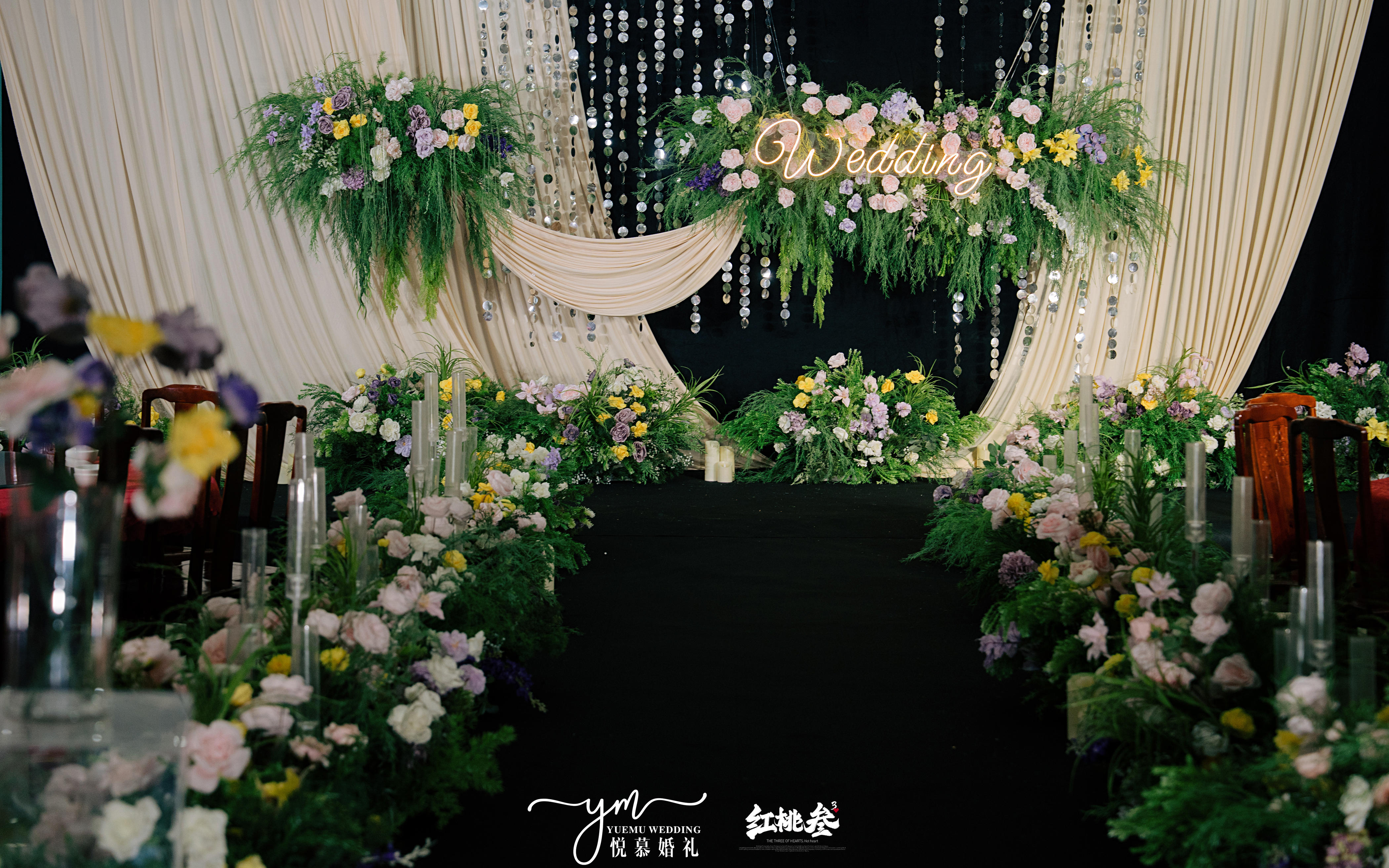 【悅慕婚禮】黑底+森系花藝的碰撞
