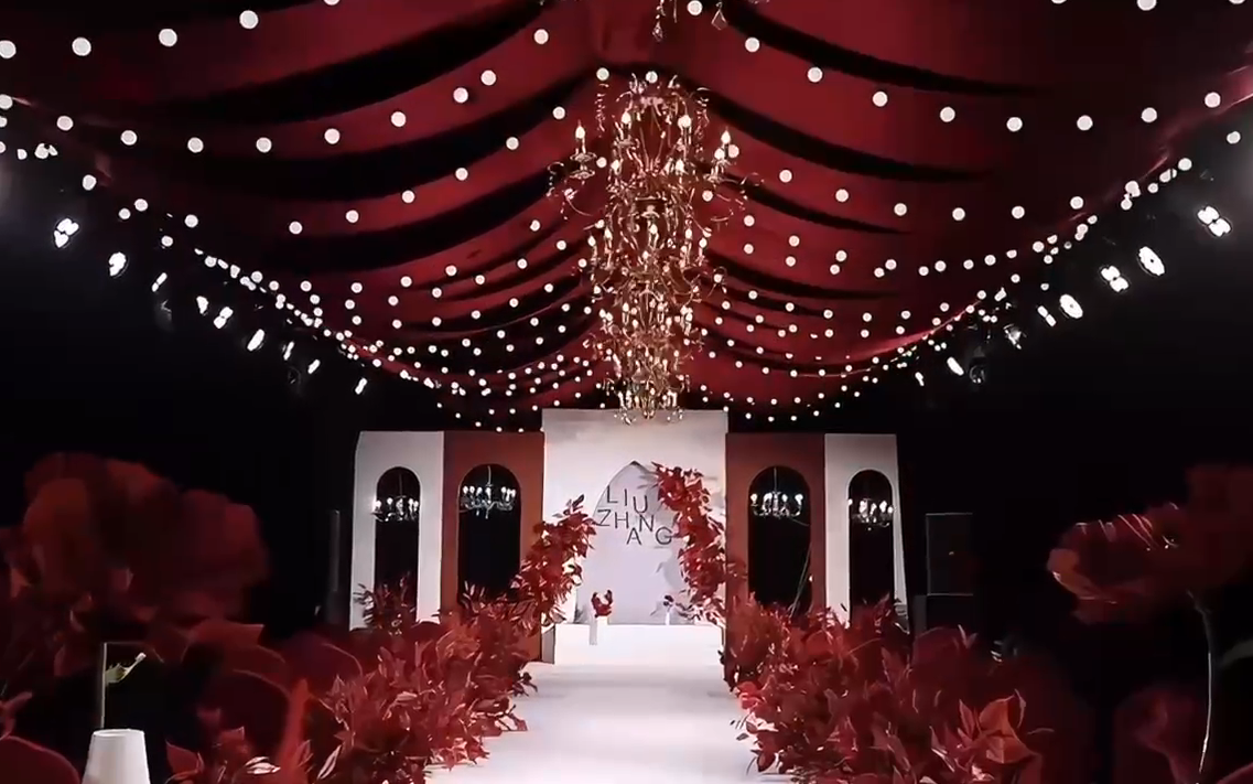 红色布幔婚礼