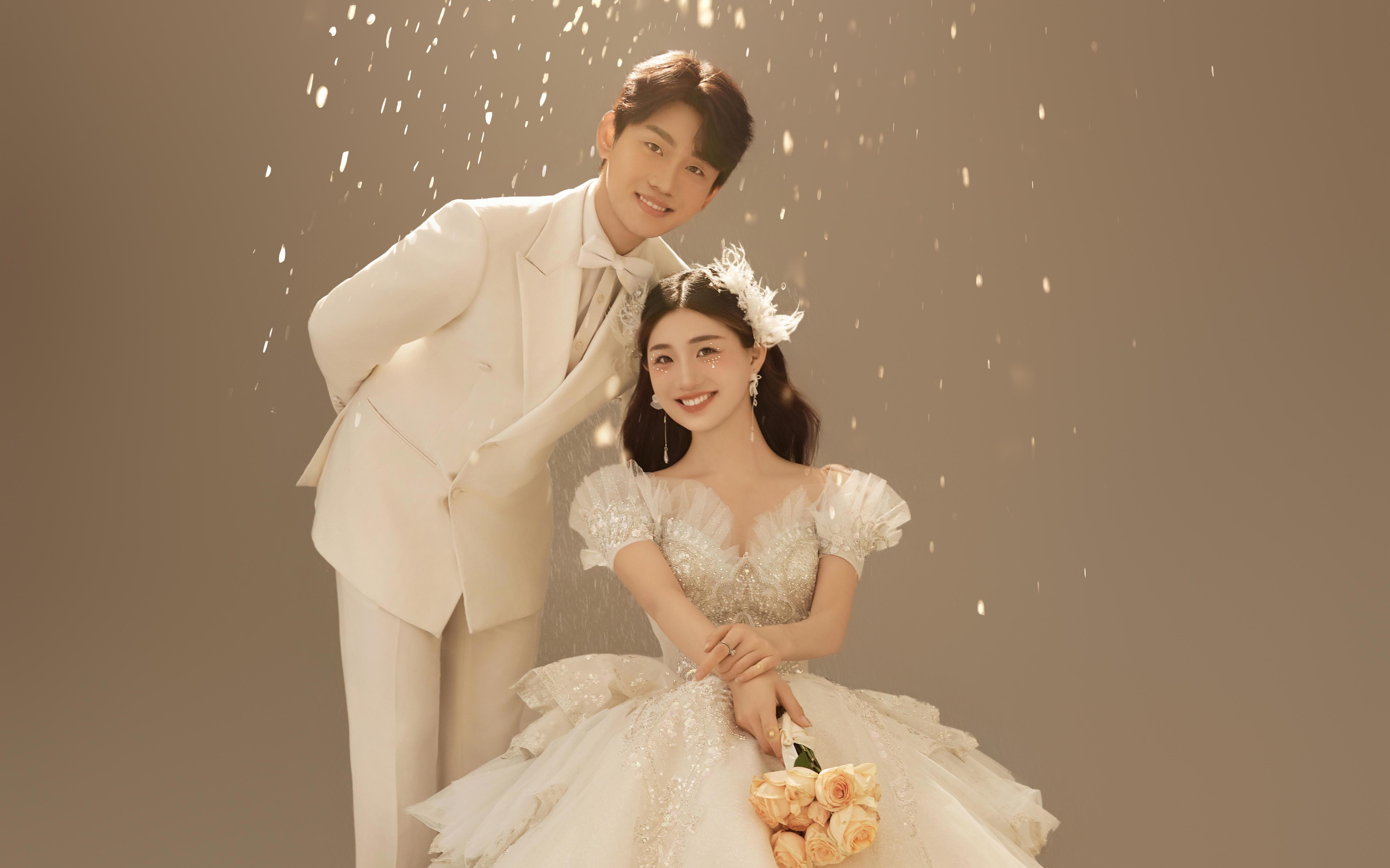 星辰愛意/意境感滿滿的光影主紗婚紗照
