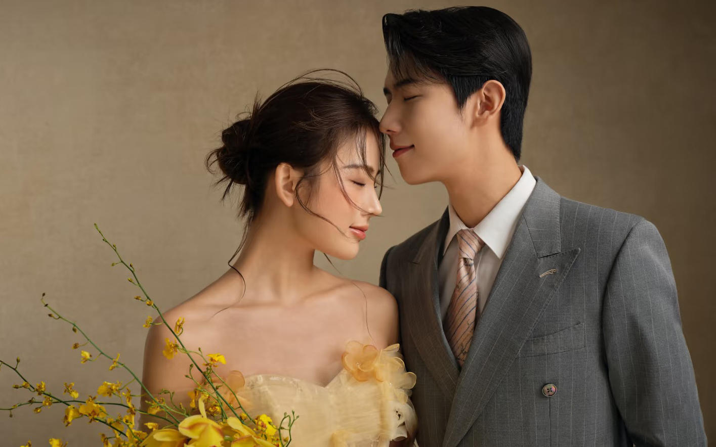 【优格】流金岁月~裙摆摇曳的油画诗篇