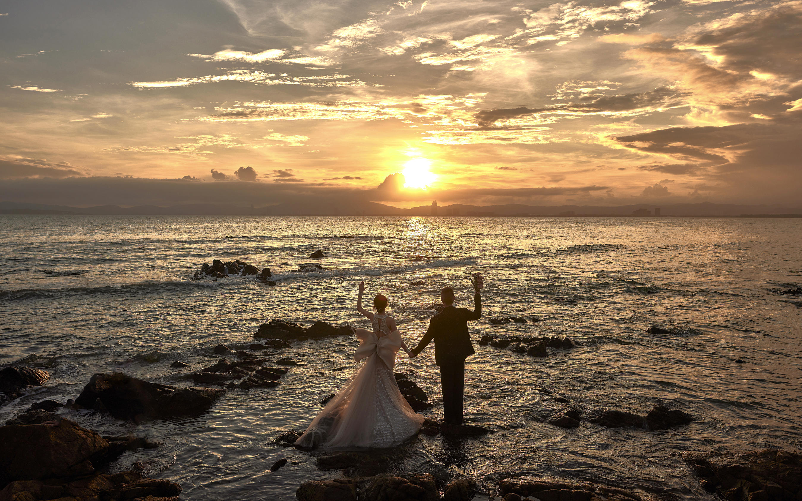 三亚客片·唯美梦幻落日海景旅拍婚纱照