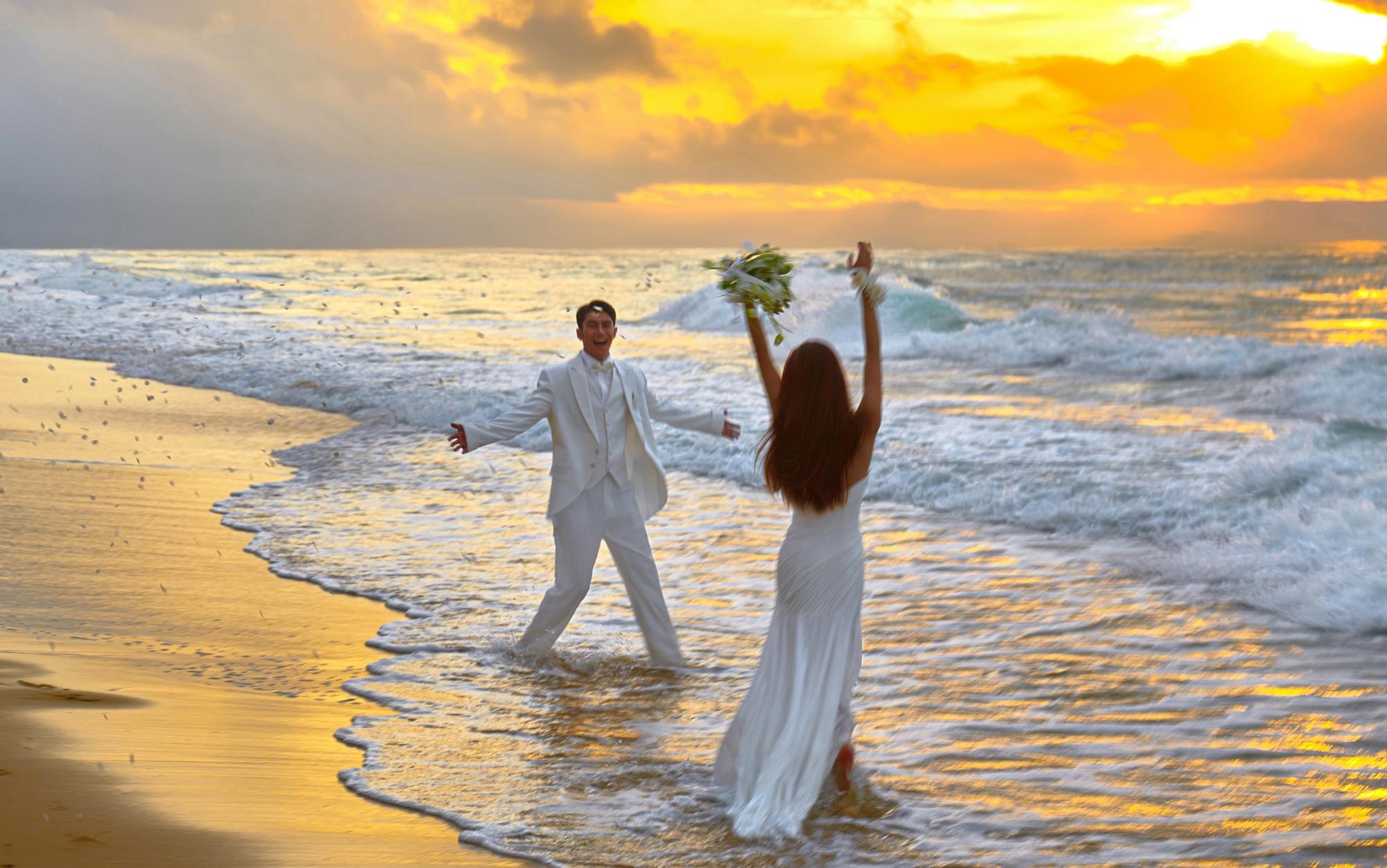 三亚样片·电影氛围感海边婚纱照🔥小众且浪漫