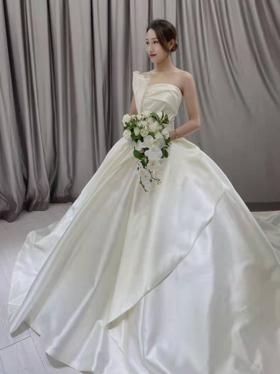 【婚纱租赁】高级感缎面抹胸婚纱