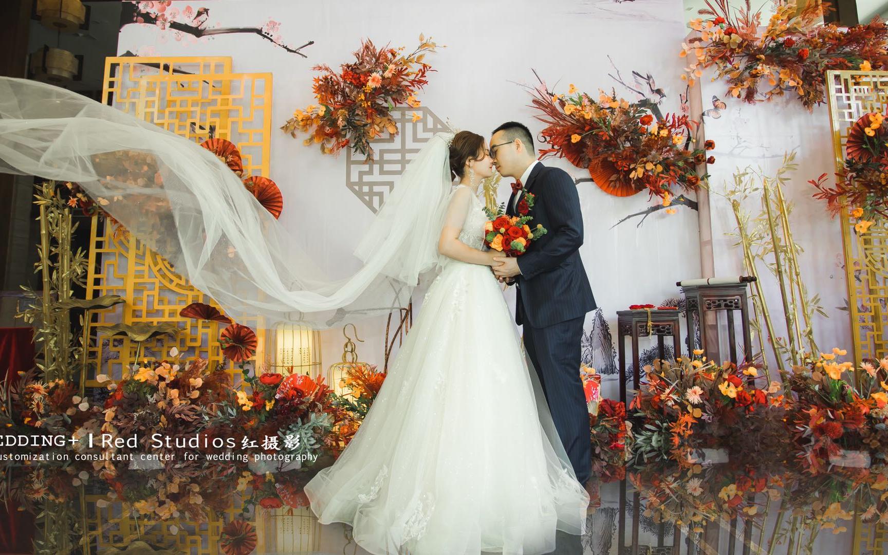 大气淡雅纯净红白新中式婚礼