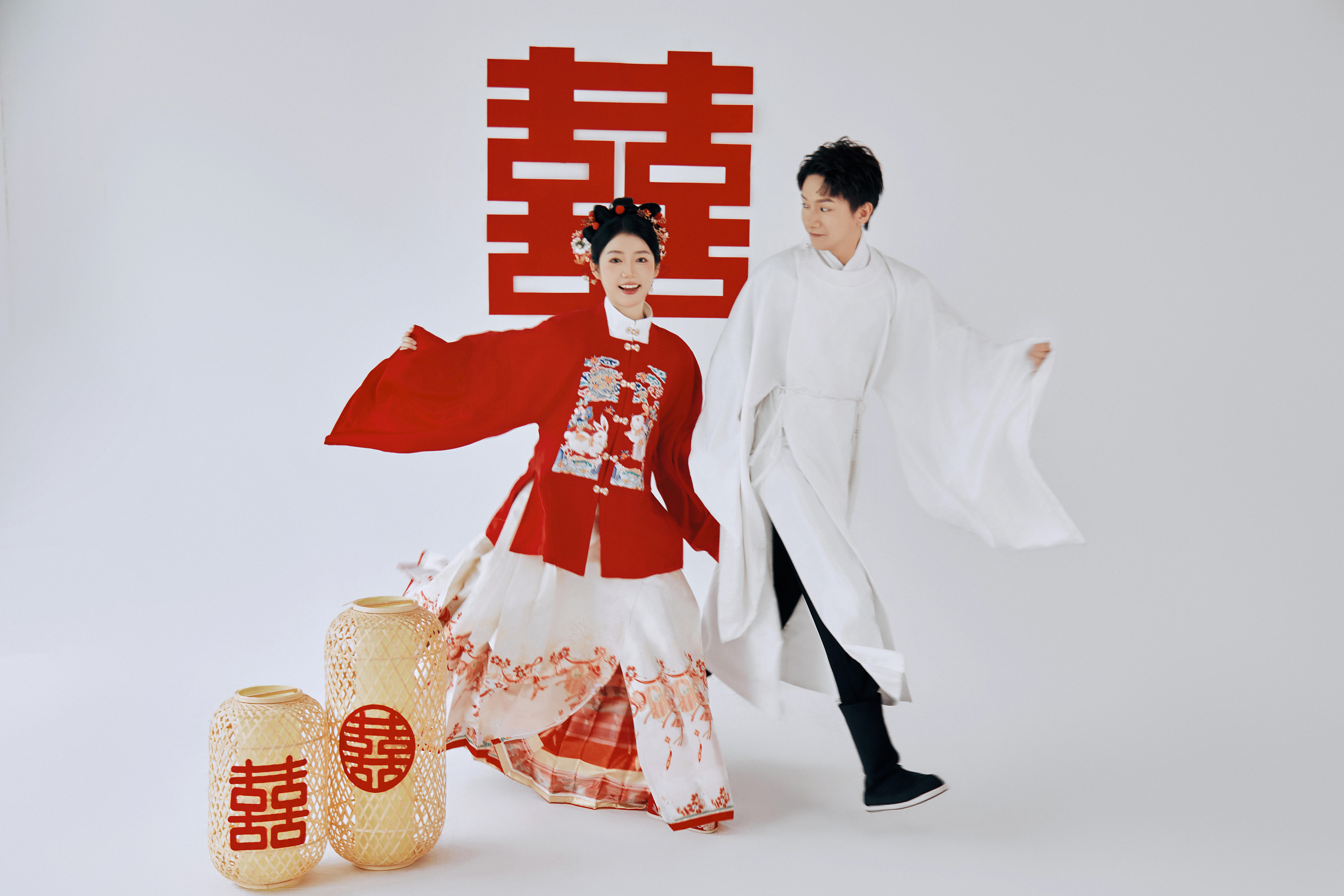 中国公主请拍喜嫁风汉服婚纱照闭眼冲~