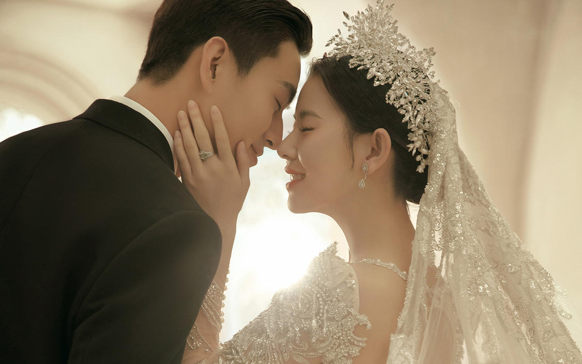 把婚纱照拍成婚礼现场超酷的❤仪式满满