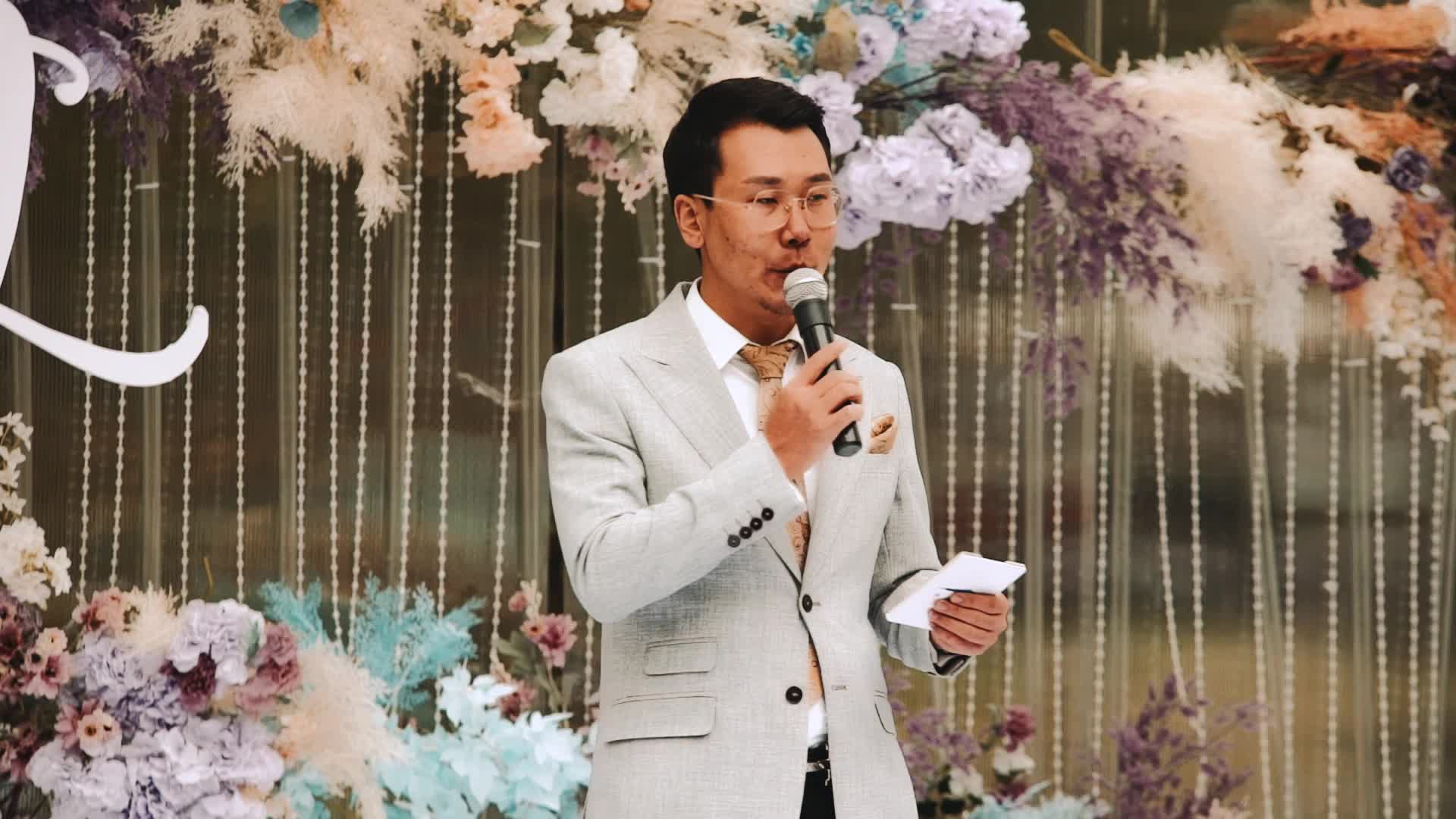 英伦花园草坪婚礼｜花房姑娘