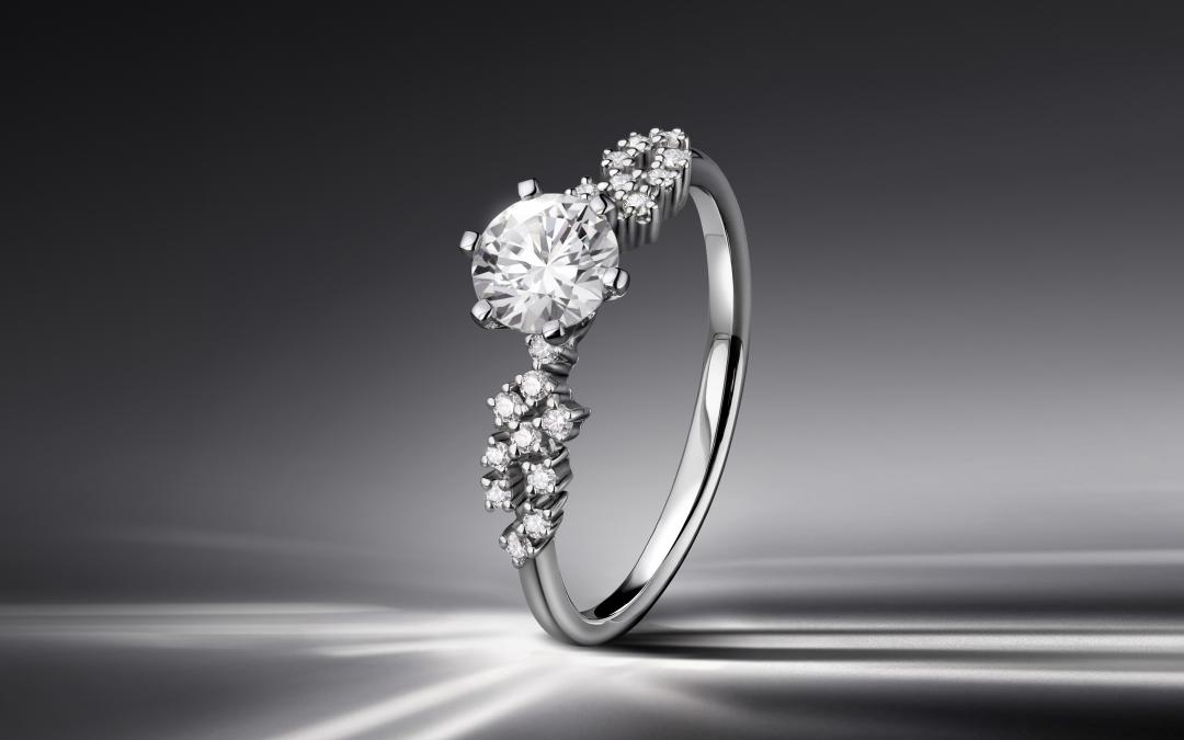 明星爆款 | 咨询即享92折 预约进店送项链