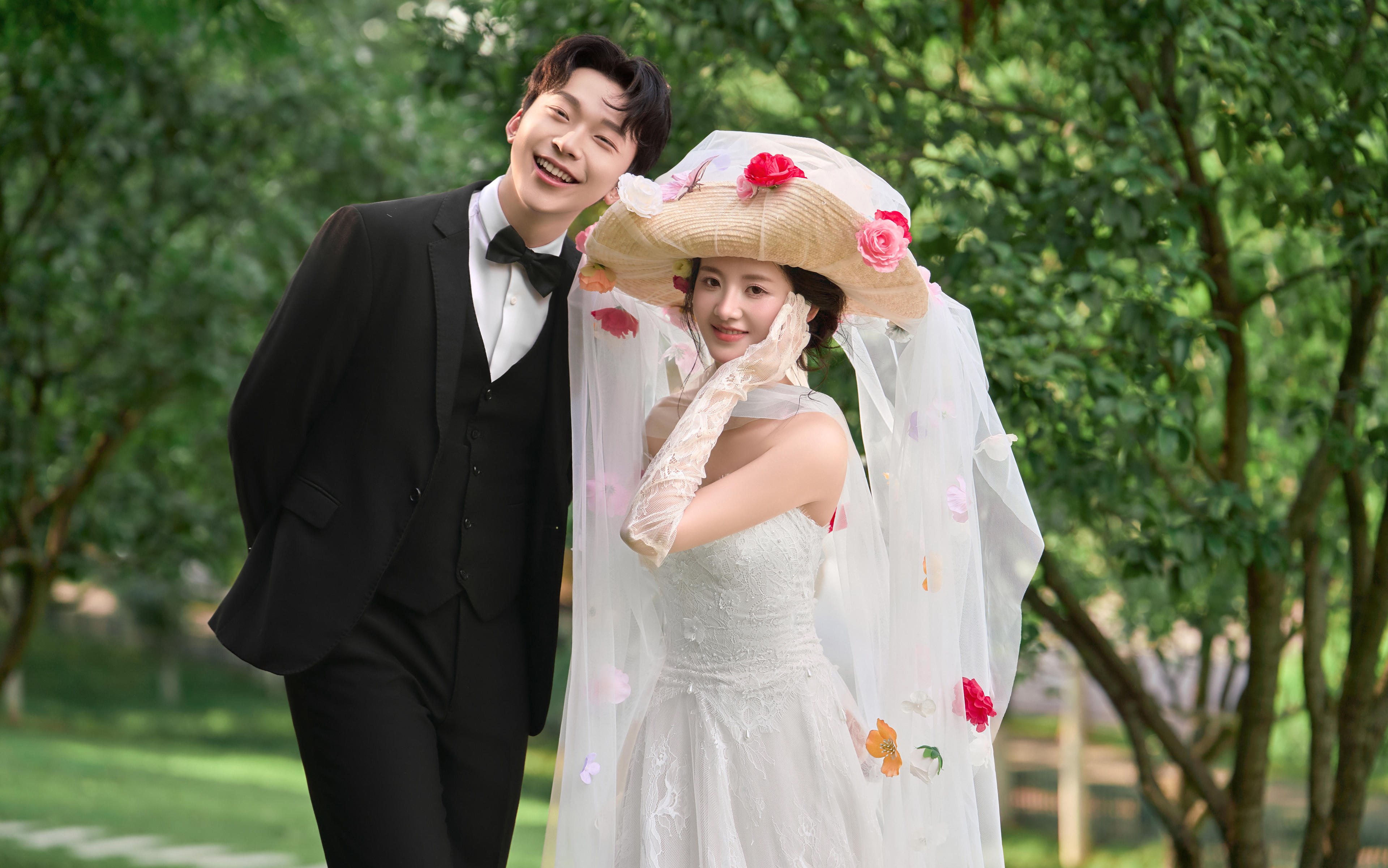 听劝🎀谁拍谁好看的花仙子法式森系婚纱照