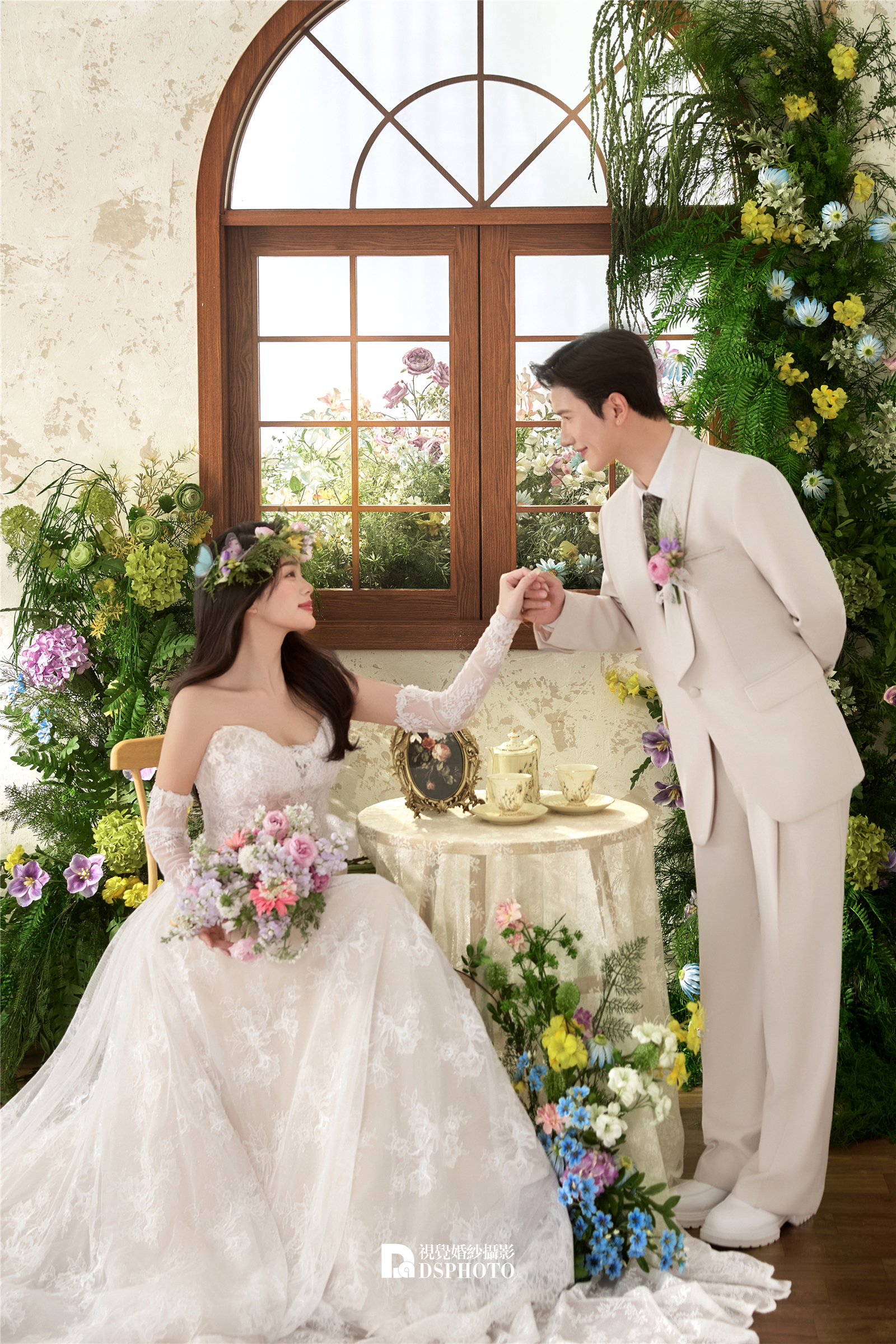 婚纱照这样拍｜甜妹专属花房氛围感拿捏死了👑