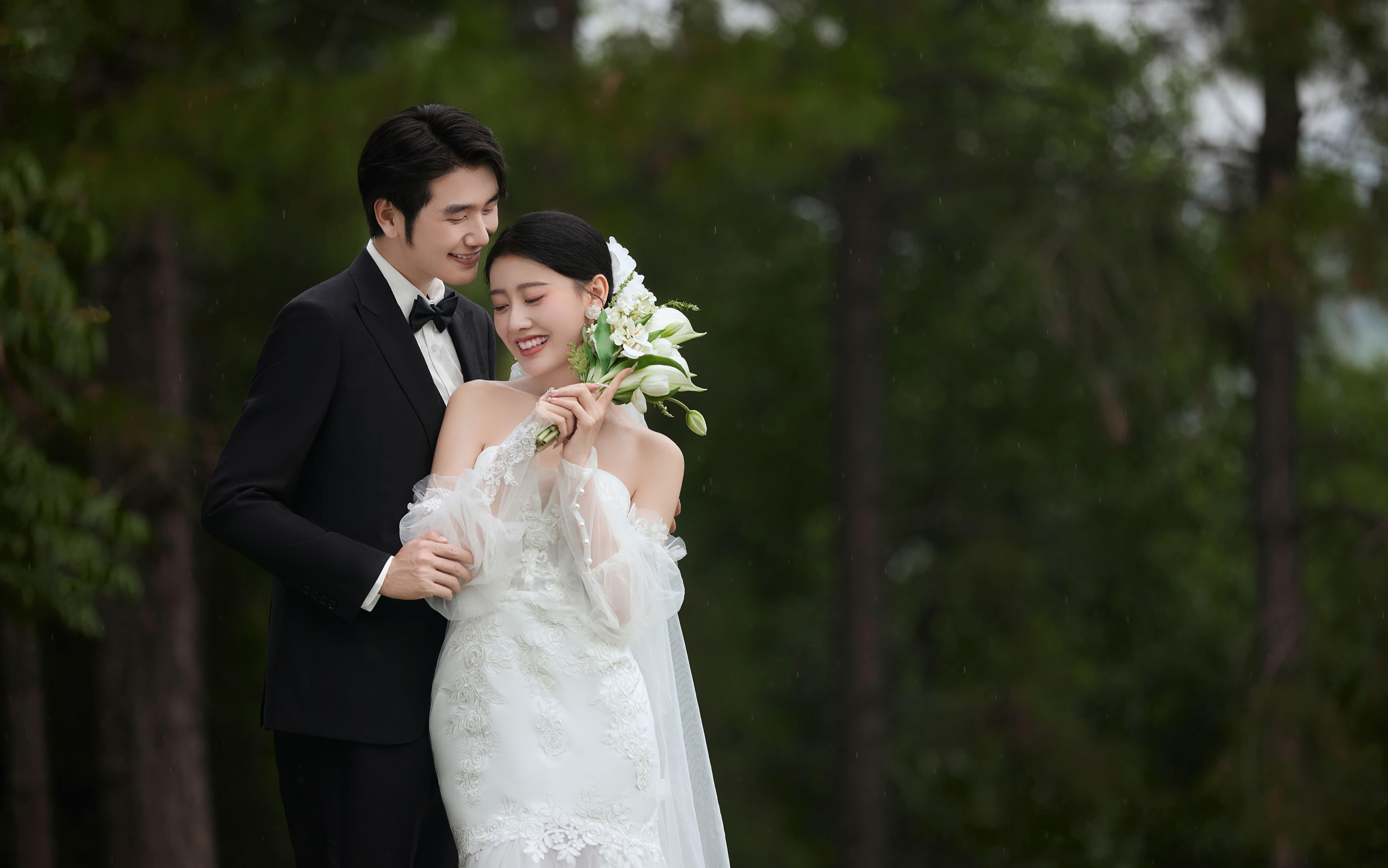 【仙女們超愛(ài)的森系草坪婚紗照】