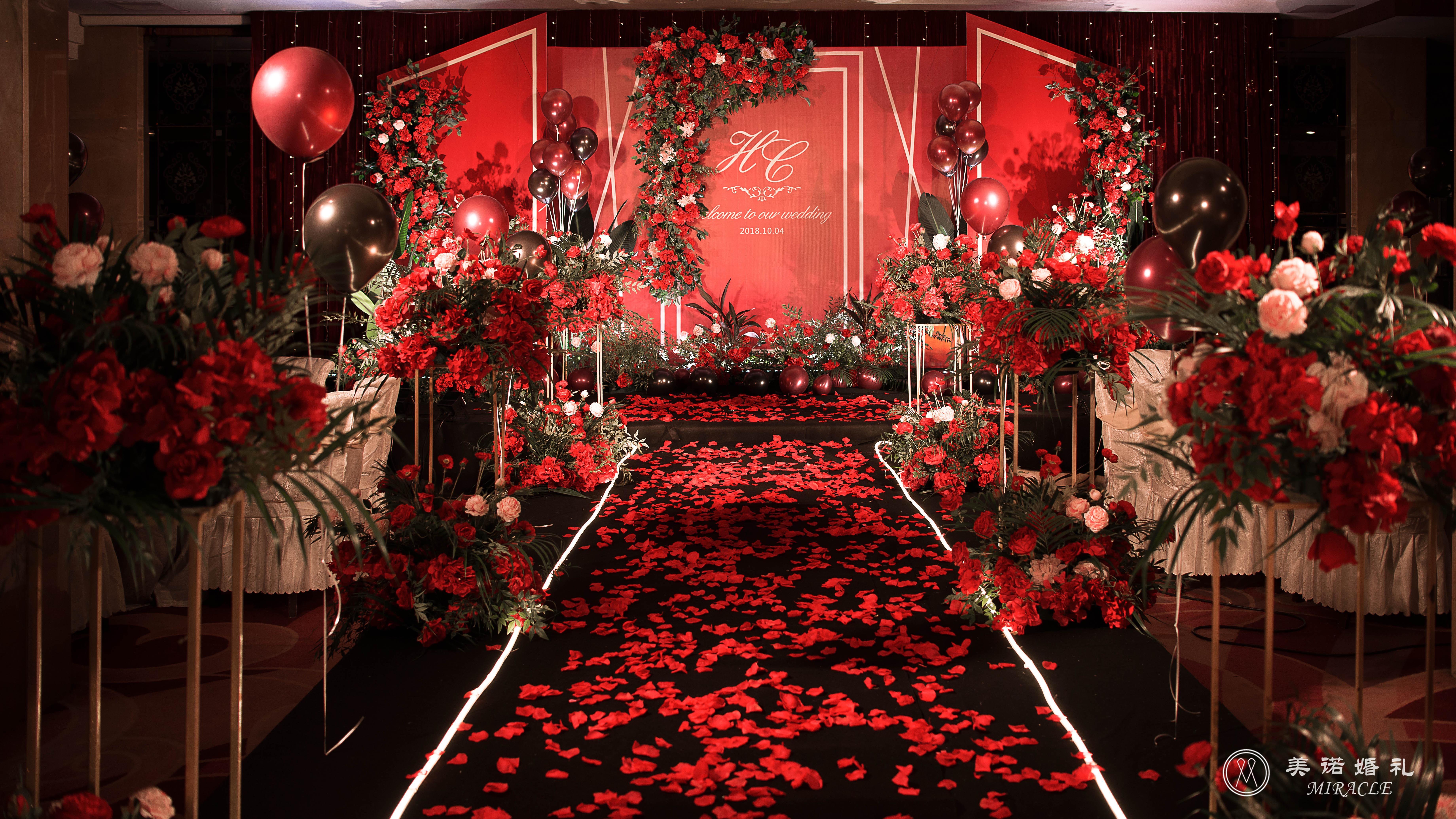 美诺婚礼私人定制红金碰撞永裕爱河