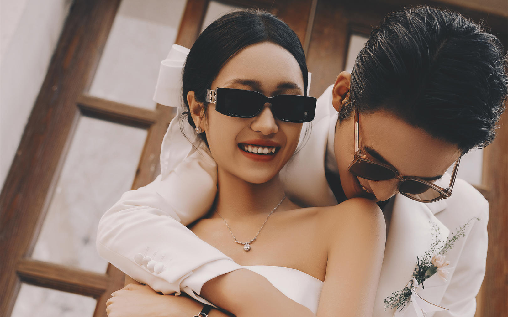 甜酷胶片感街拍风婚纱照