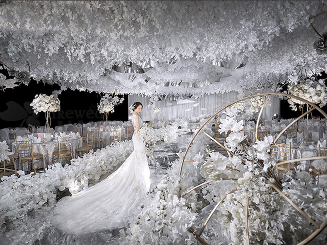 【乐游记】大气白金婚礼/赠送婚礼当天甜品一套