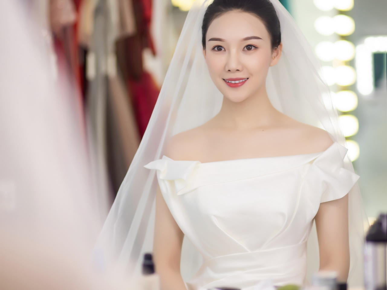 【泰华店】新娘跟妆+男妆定制+新娘全套货品