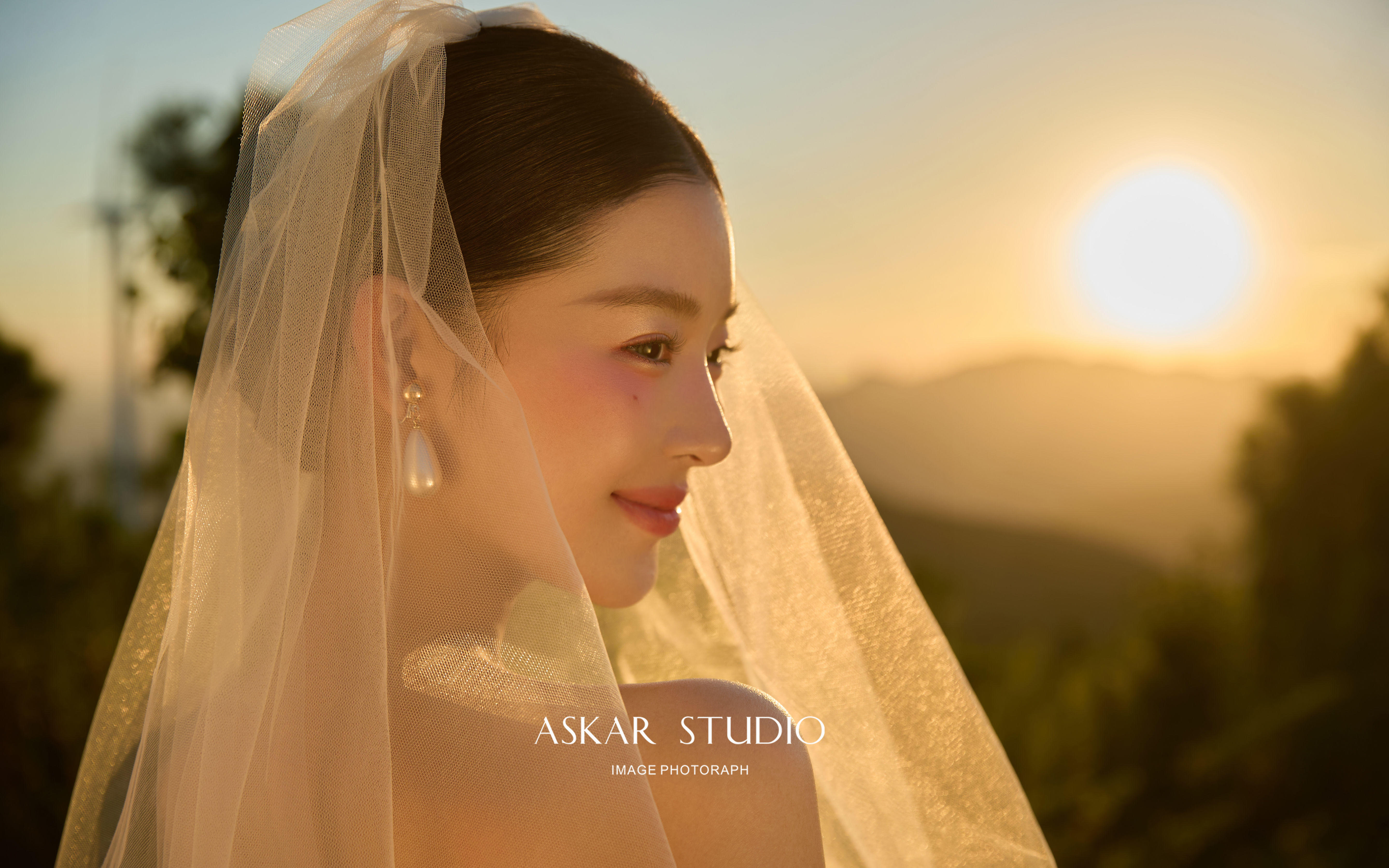 夕阳🌄 | 我们的爱在山顶化作永恒金色✨