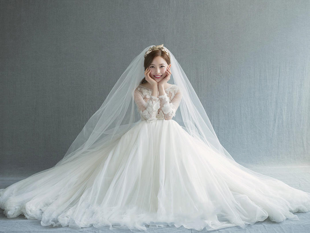 【热卖】璀璨婚纱套系 主纱+中式+敬酒服