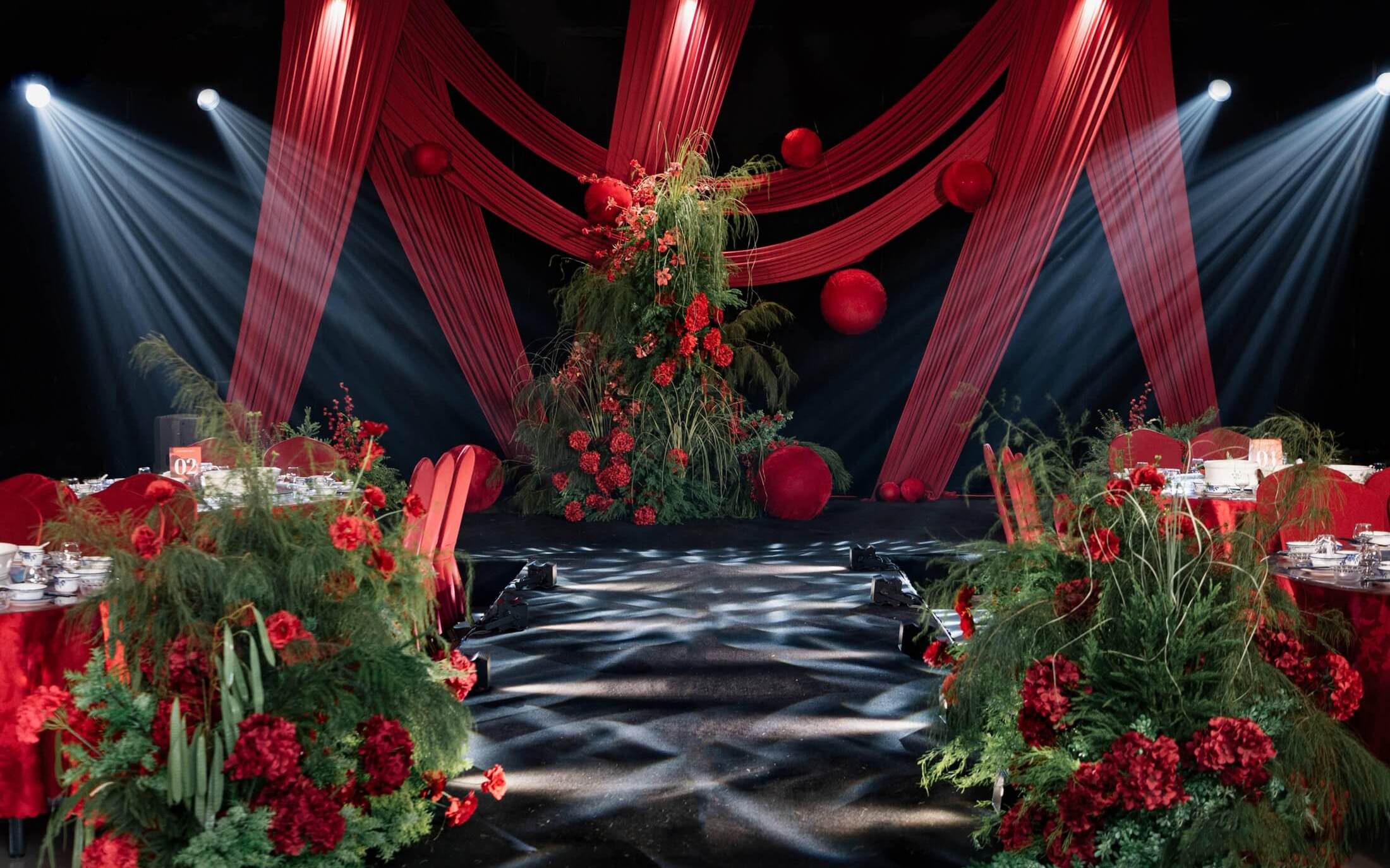 【梦幻婚庆礼仪策划】红绿撞色复古野生自然系婚礼