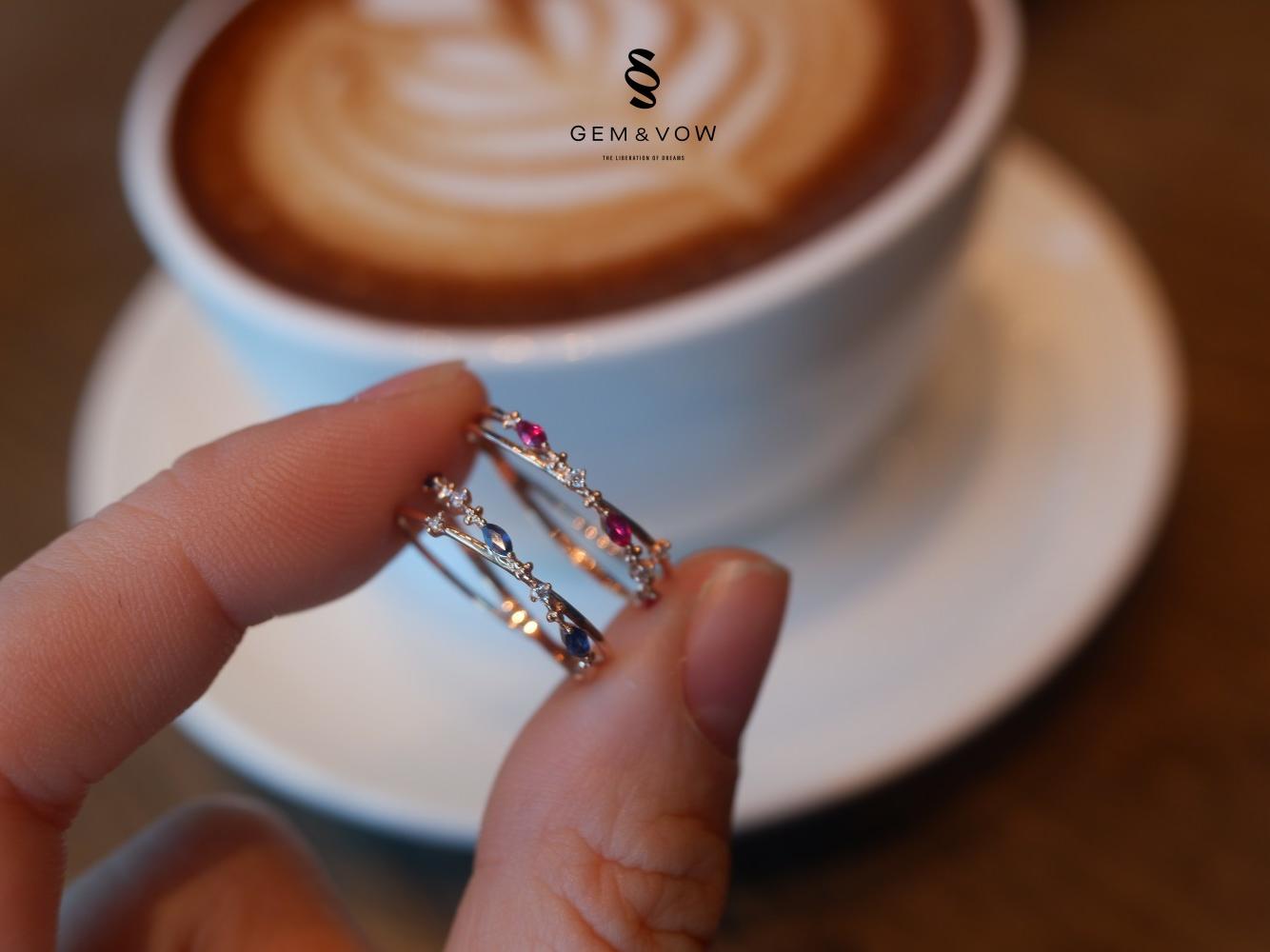 时尚设计生活佩戴类珠宝-红蓝宝石戒