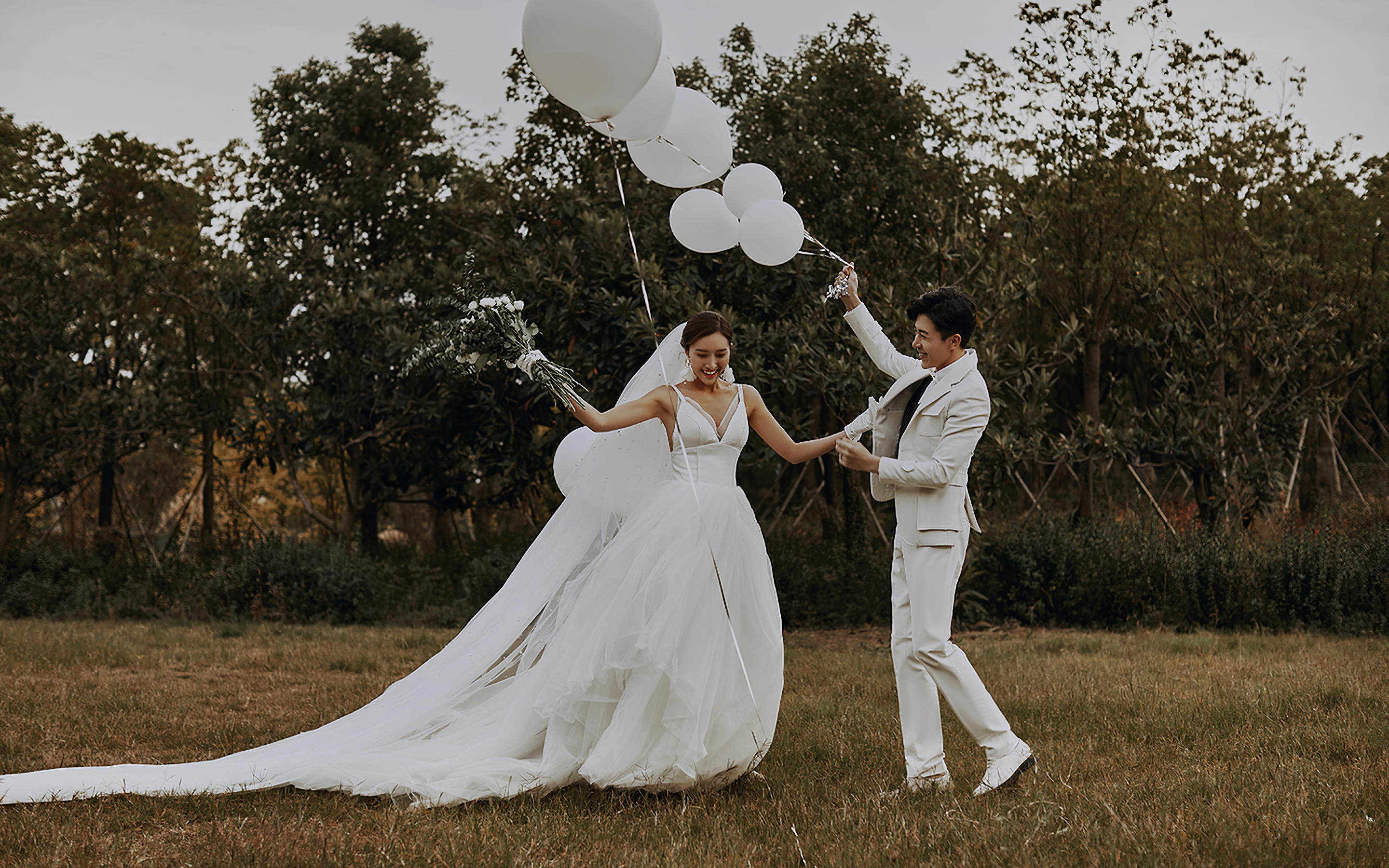Ins风定制拍摄+全新婚纱+3000元新婚大礼包