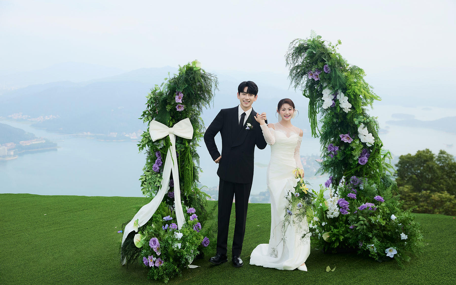 山頂為證，花門(mén)為媒｜婚照甜蜜留存