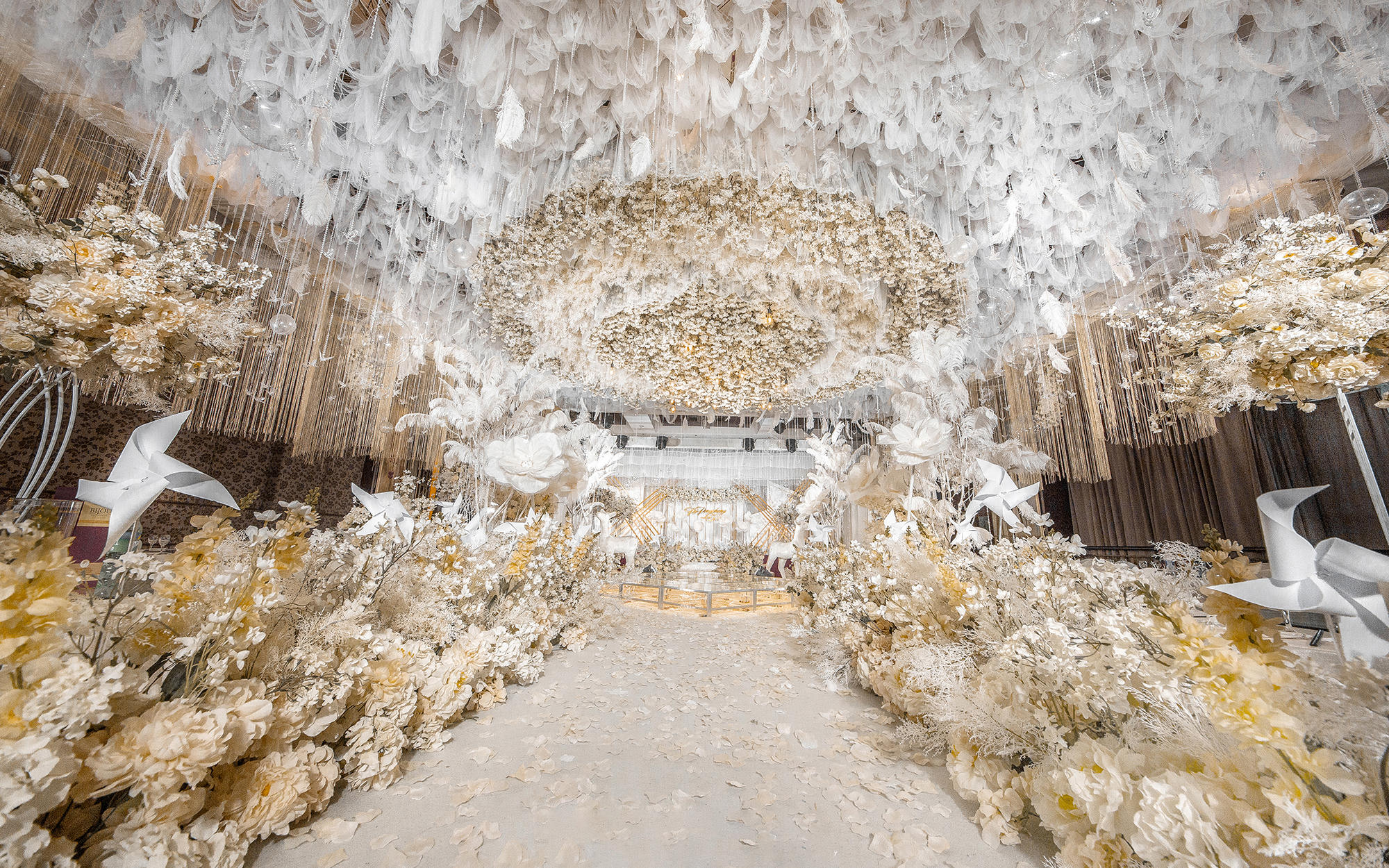 高厅 香槟色梦幻唯美大气豪华婚礼