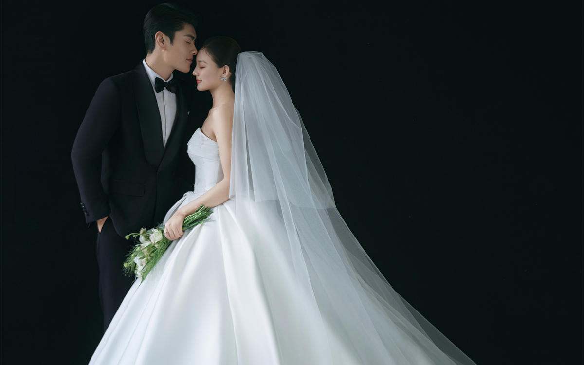 【D视觉摄影】黑色系婚纱照的正确打开方式