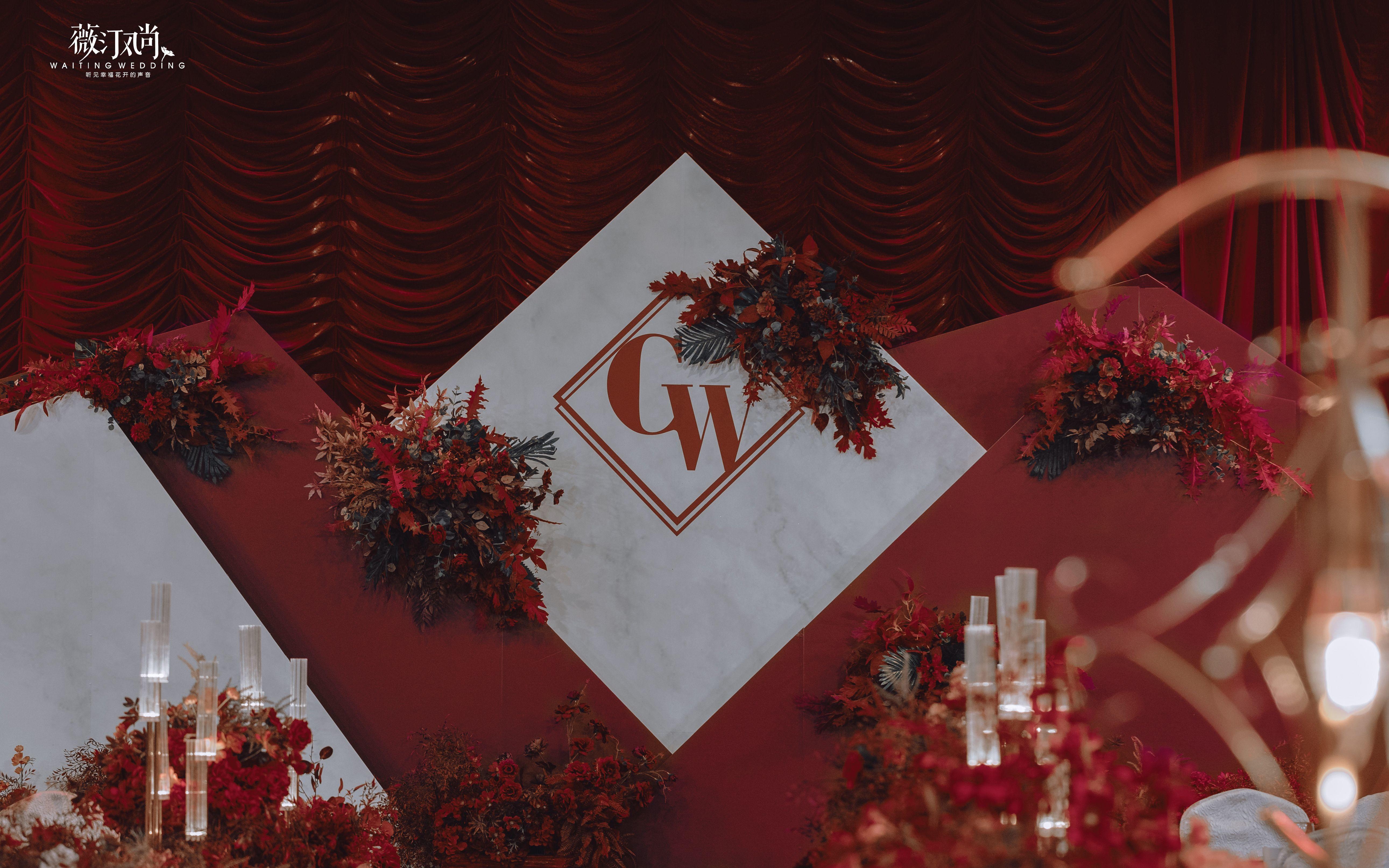 【薇汀风尚】简约大气的复古红与白