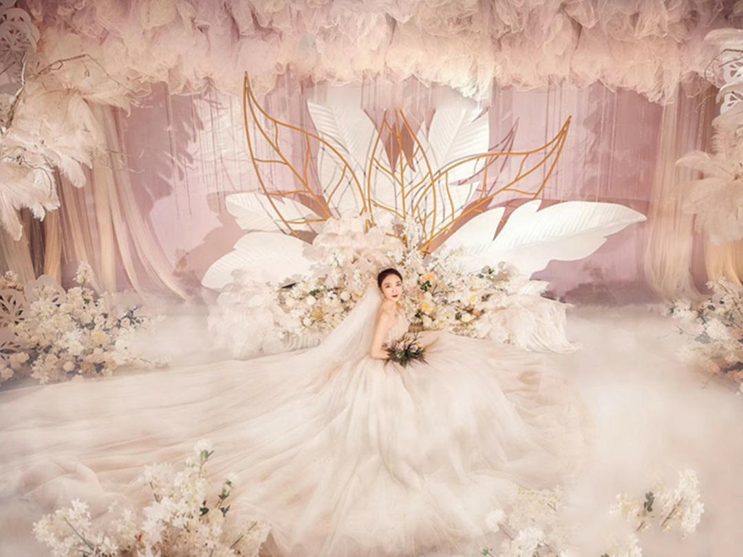 〖衣生衣世婚纱会馆〗精品婚纱三件套