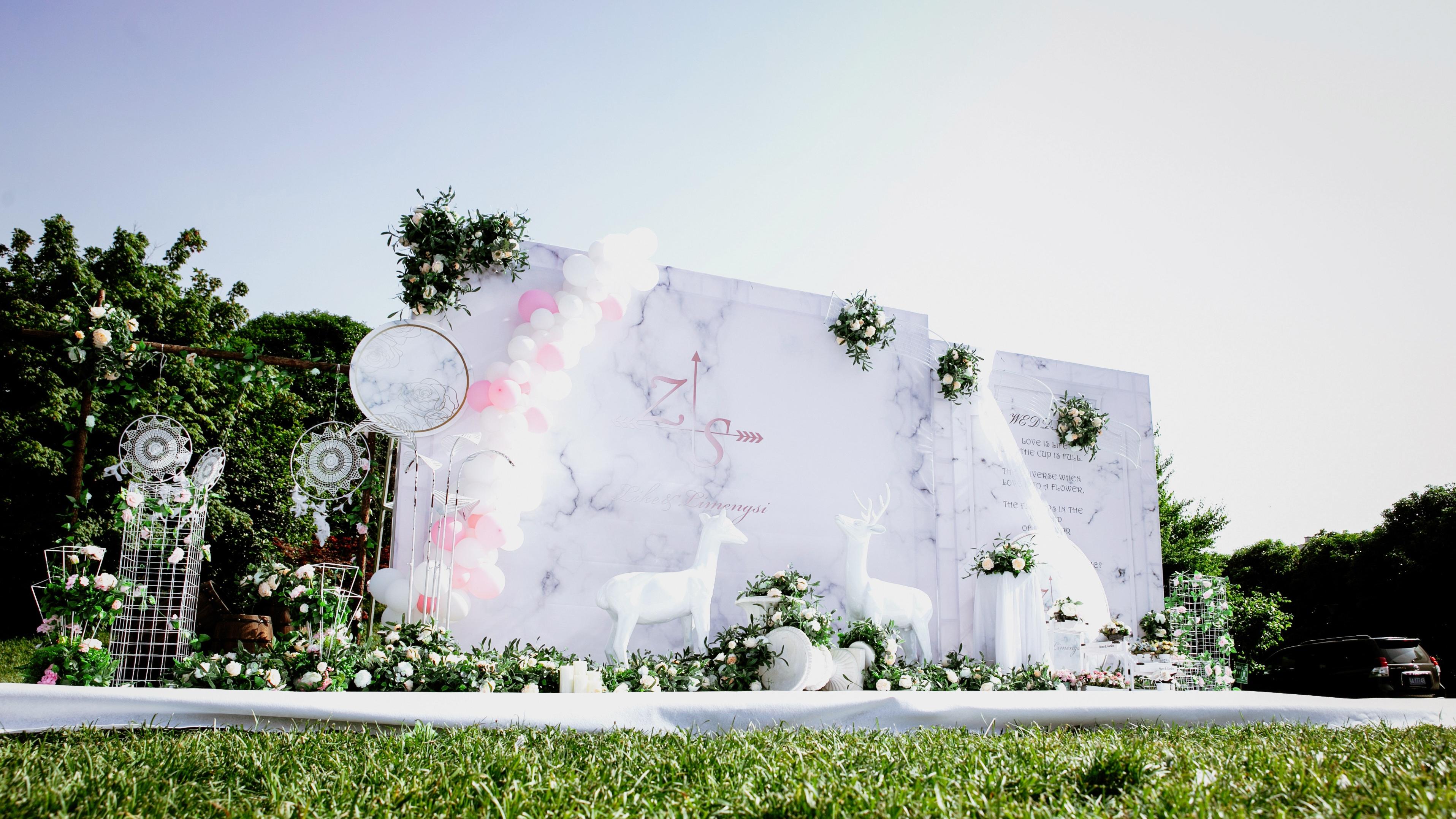 户外草坪简约欧式清新风格个性定制婚礼