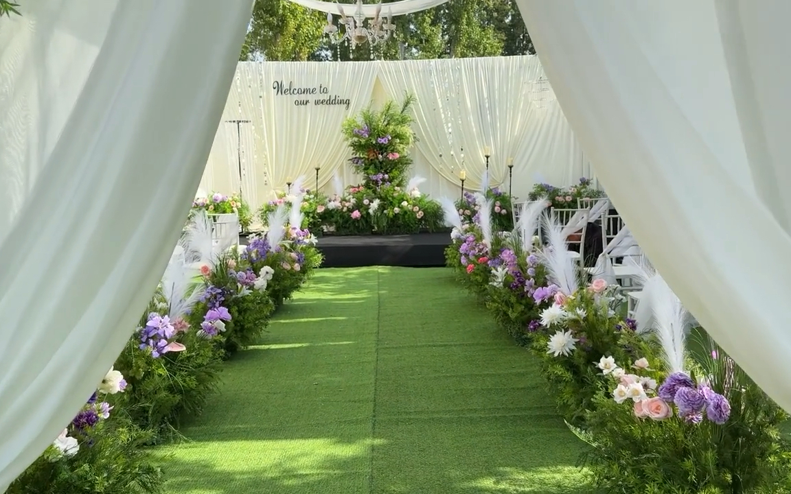 清风花影里的户外婚礼呀^^