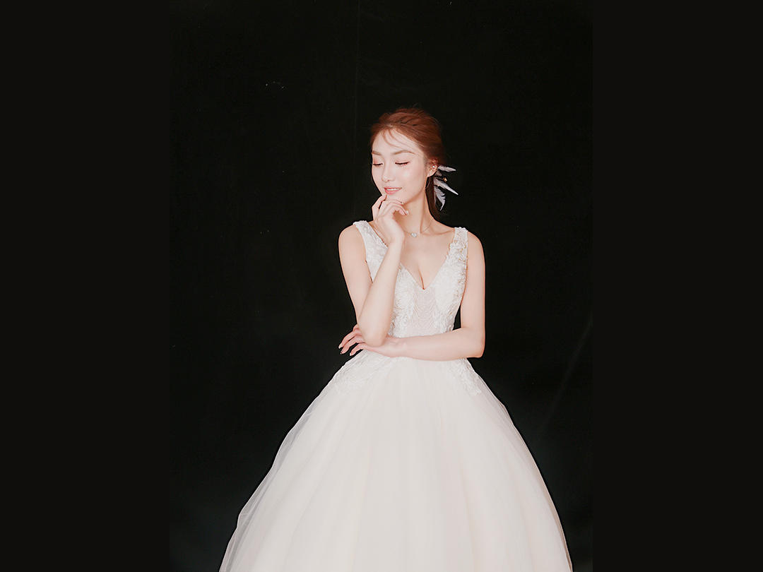 Seven号 婚纱礼服新款租赁套餐