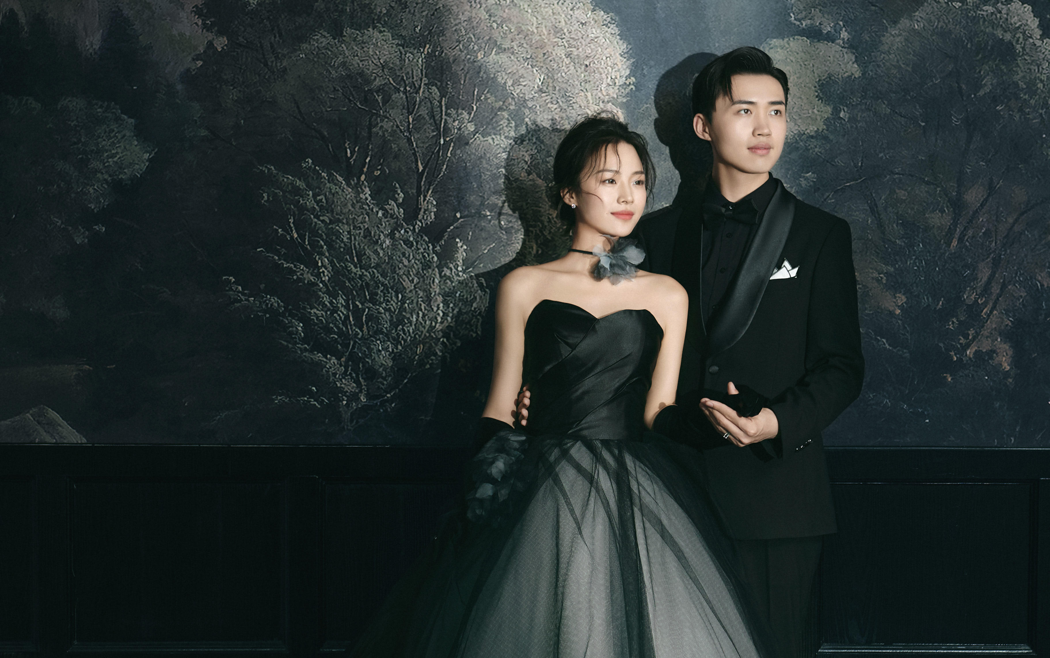 颯酷上線｜解鎖暗黑浪漫，婚照拍出不撞款的個(gè)性腔調(diào)