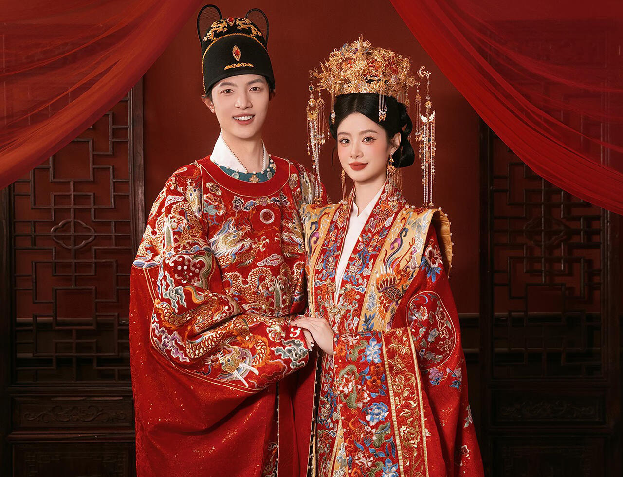 【优格】拍完统一全家审美的明制汉服婚纱照~