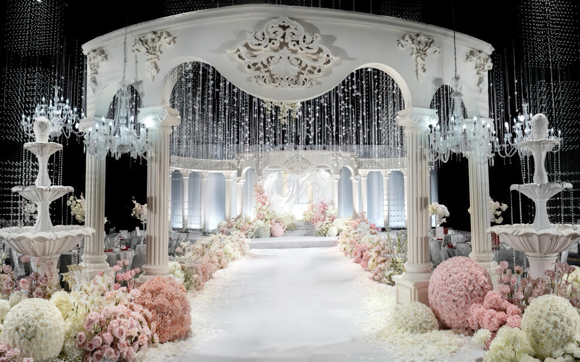 以粉白色调谱写婚礼的静谧与美好