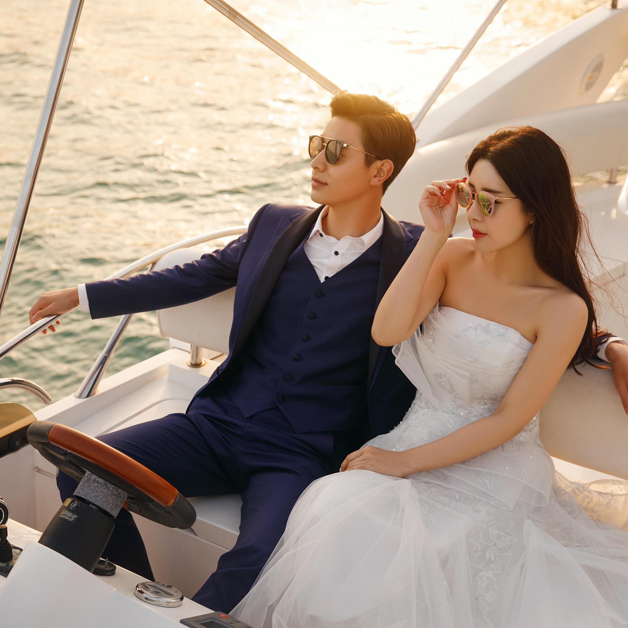 豪华千万游艇+主题内景婚纱摄影|婚纱照