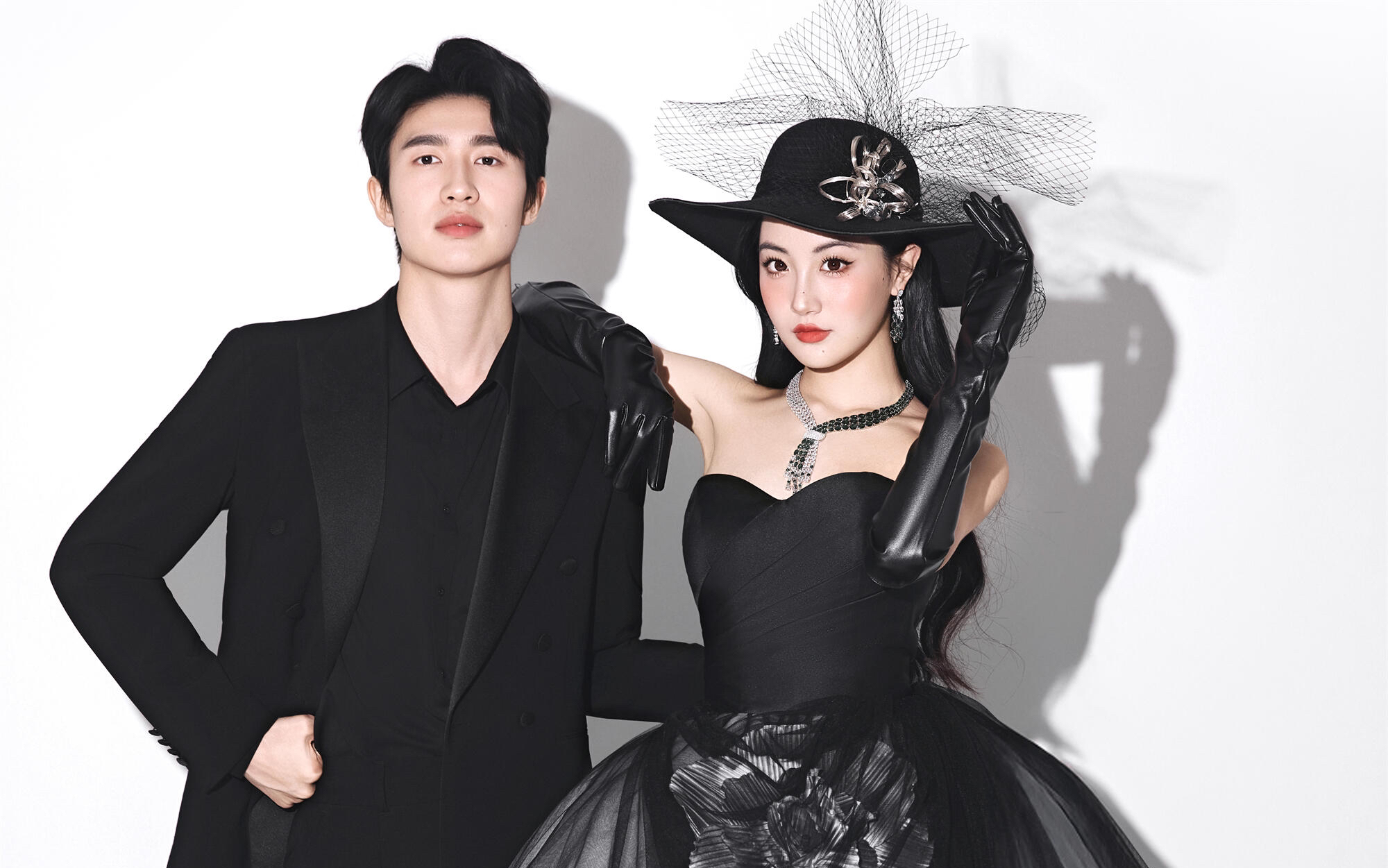 超出片的光影黑纱婚纱照｜优雅又带感