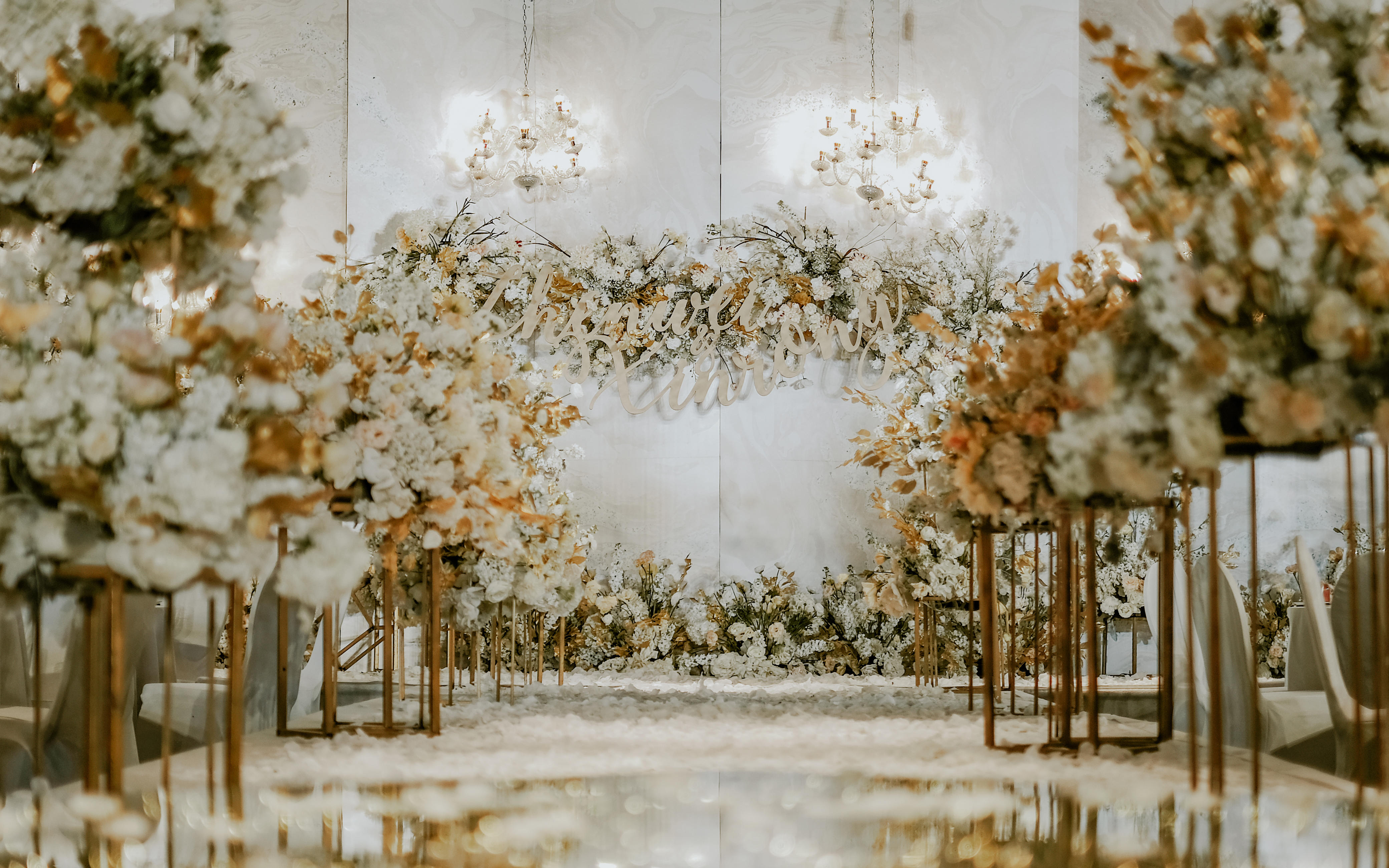 欣宴梦幻奢华香槟色饱满鲜花婚礼