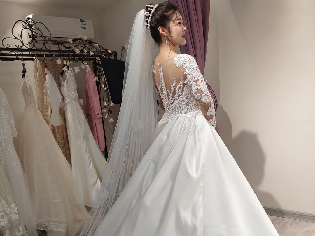 【 雅致系列套餐 】送7套服装+跟妆