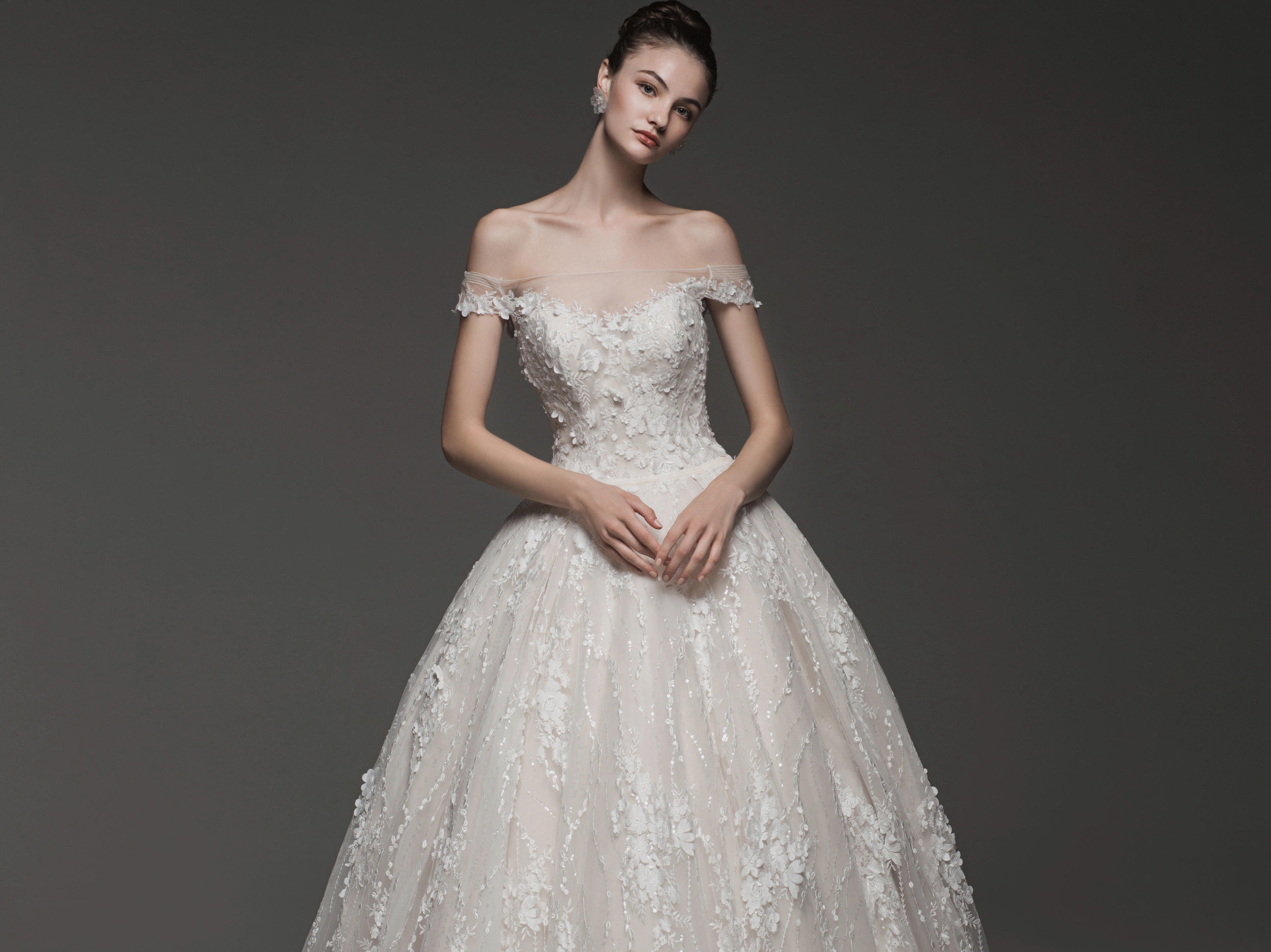 限量完美套餐：主纱+敬酒服+头纱