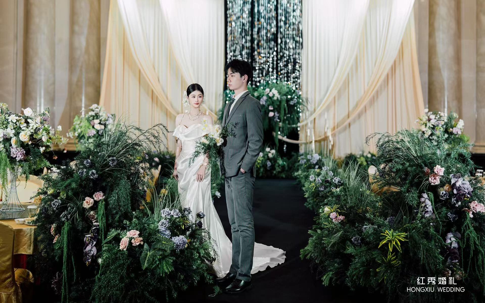 这场婚礼让我彻底爱上了 “森系高级感”