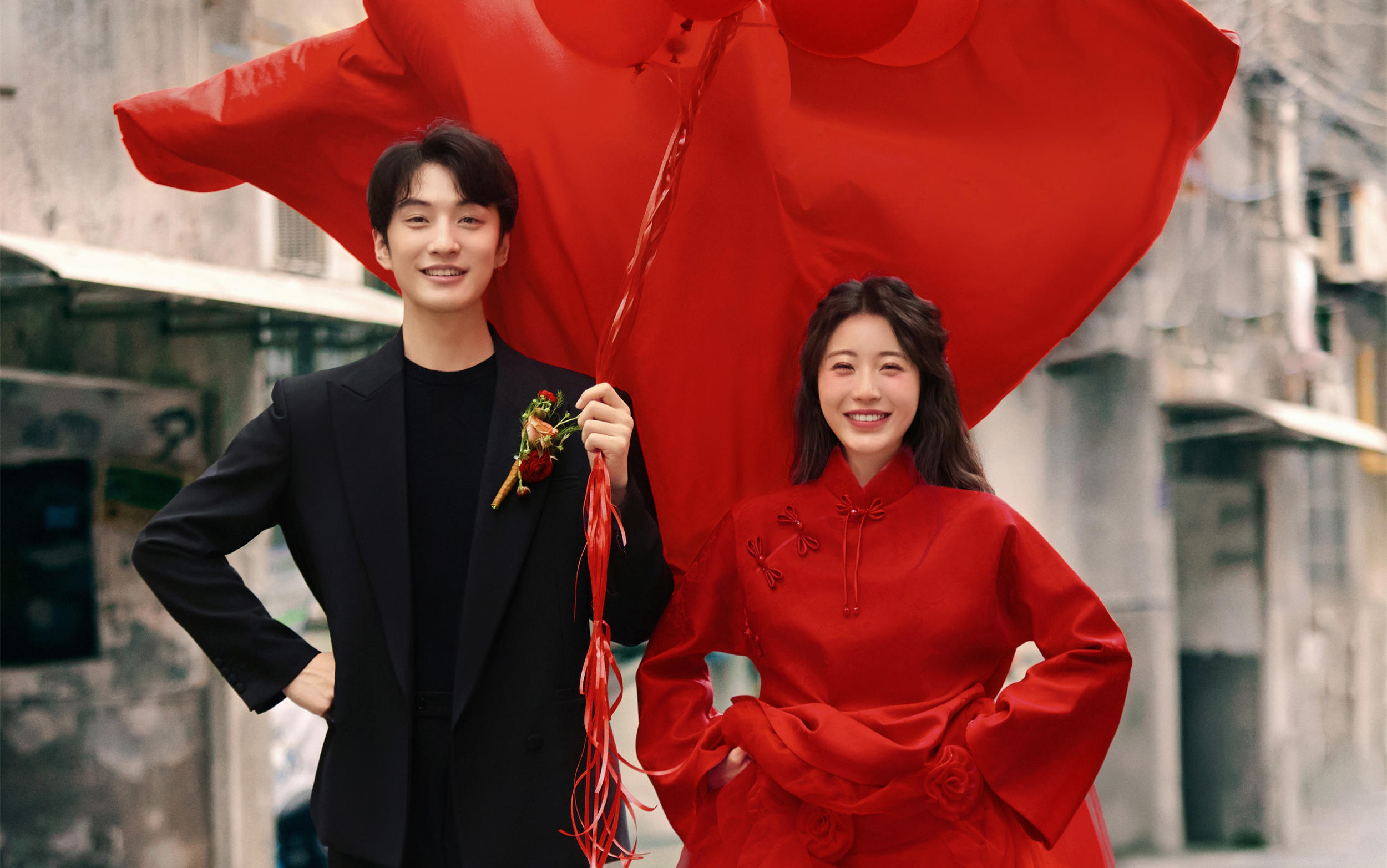 爸妈都夸根正苗红❤️00后的东方红喜嫁婚纱照