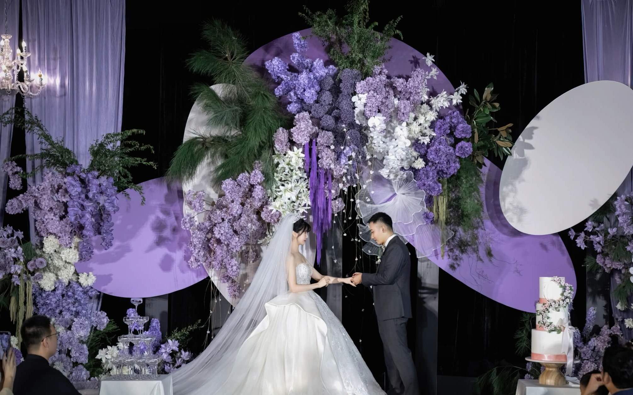 『山屿婚礼』紫色浪漫小众布幔婚礼