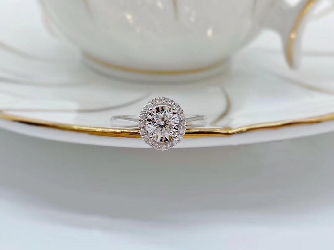 车花片---圆形围钻钻戒