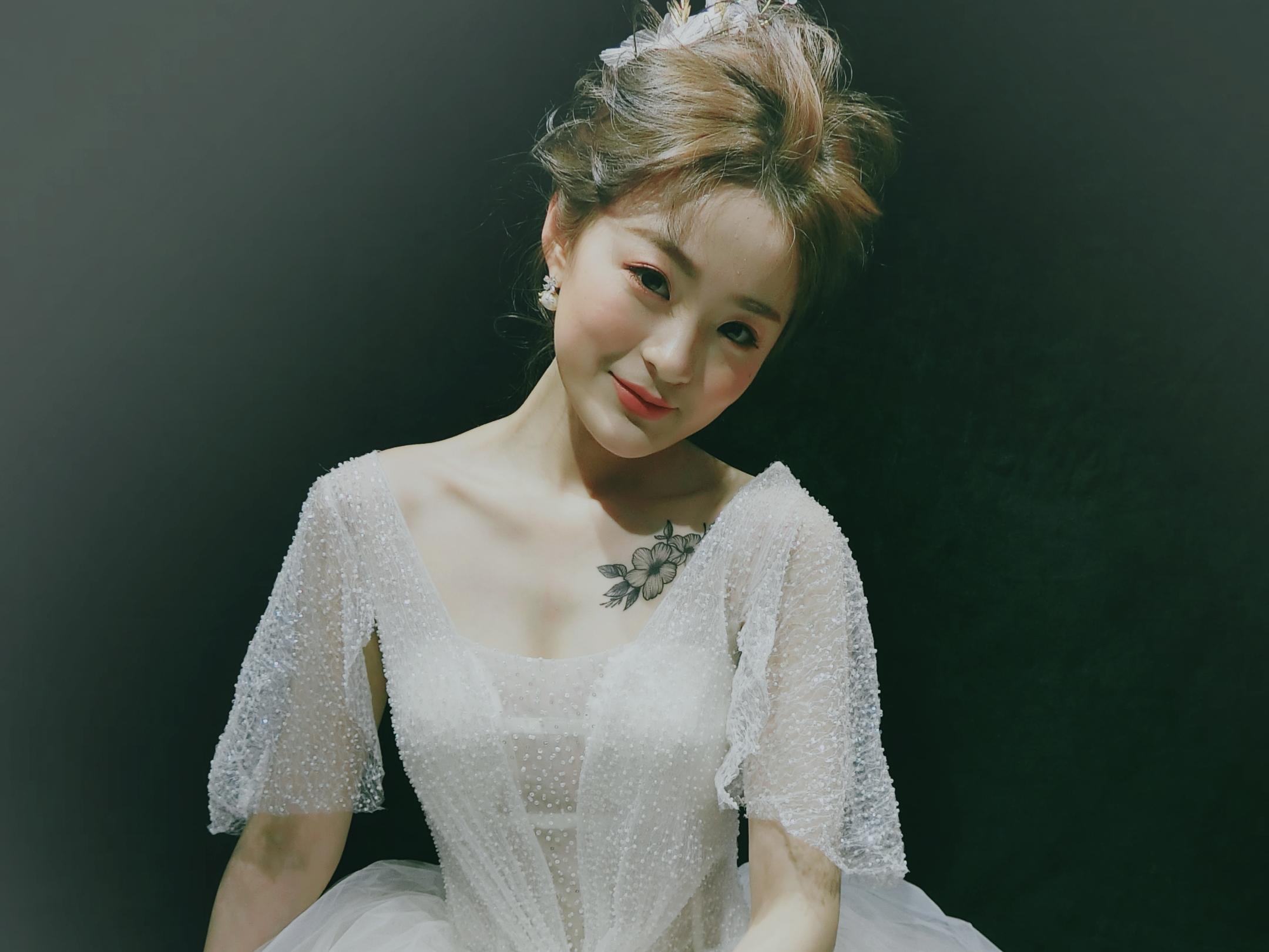 《红馆新娘》资深级化妆师---楠楠老师