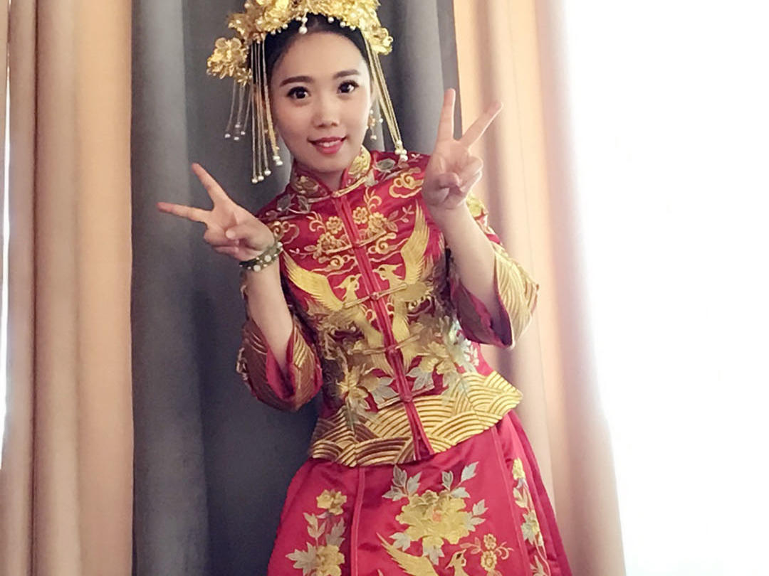 曼蒂婚纱女士秀和服+男士出门中式+伴娘服1件