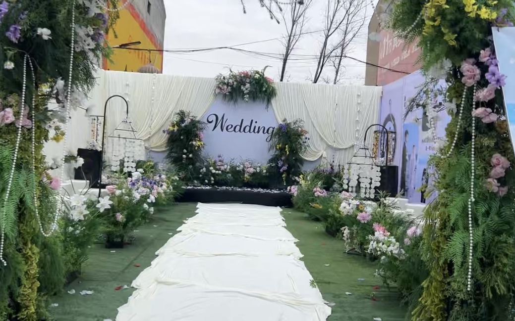 森系7米宽背景➕两侧10米长布幔海报